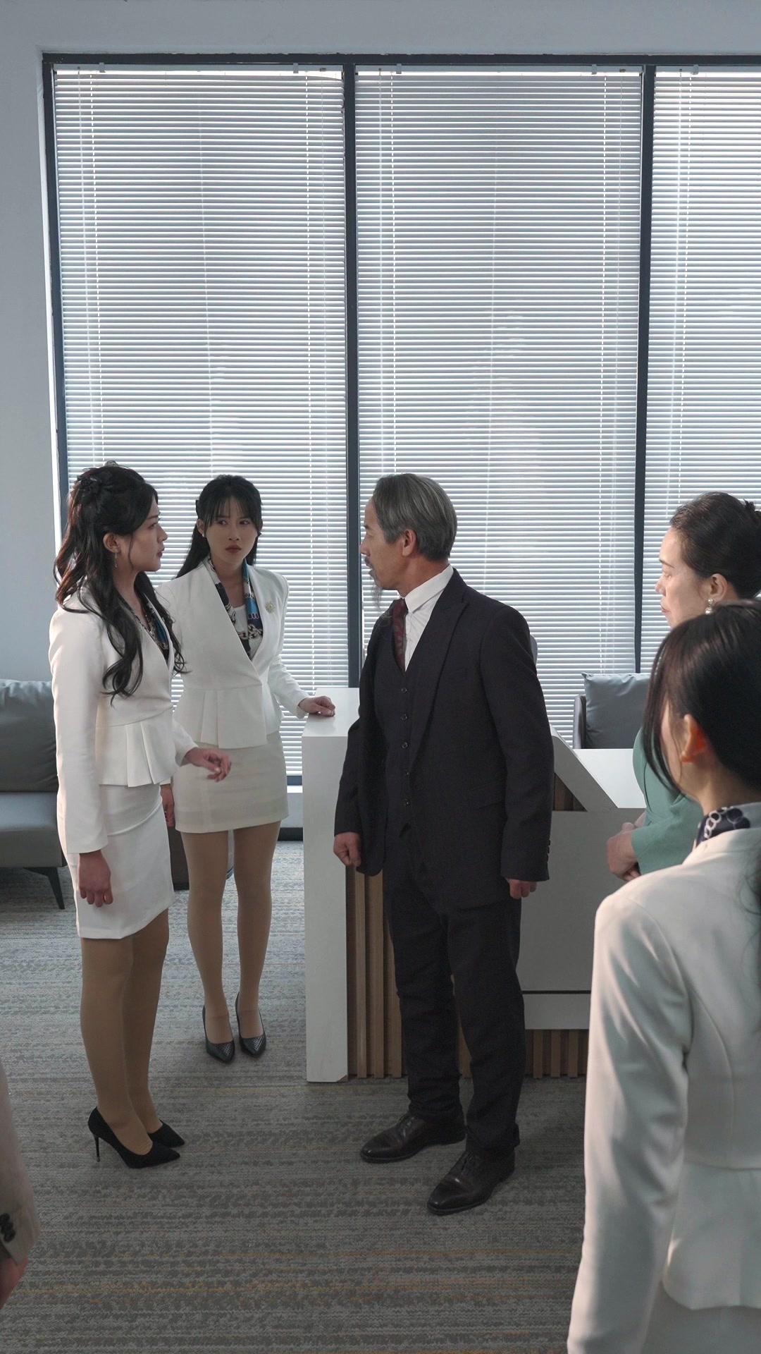 His Love, Her Weapon