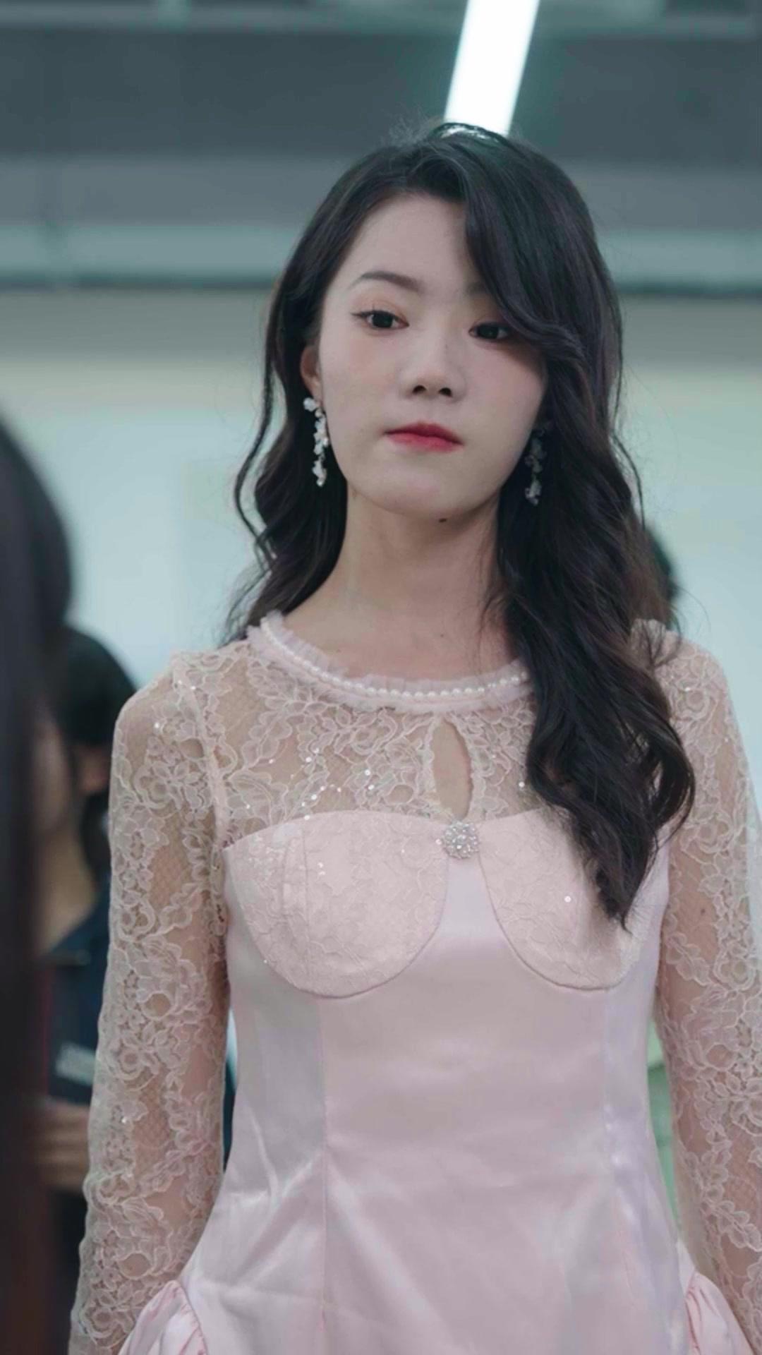 Putri Sah Robek Anak Haram Ayahnya