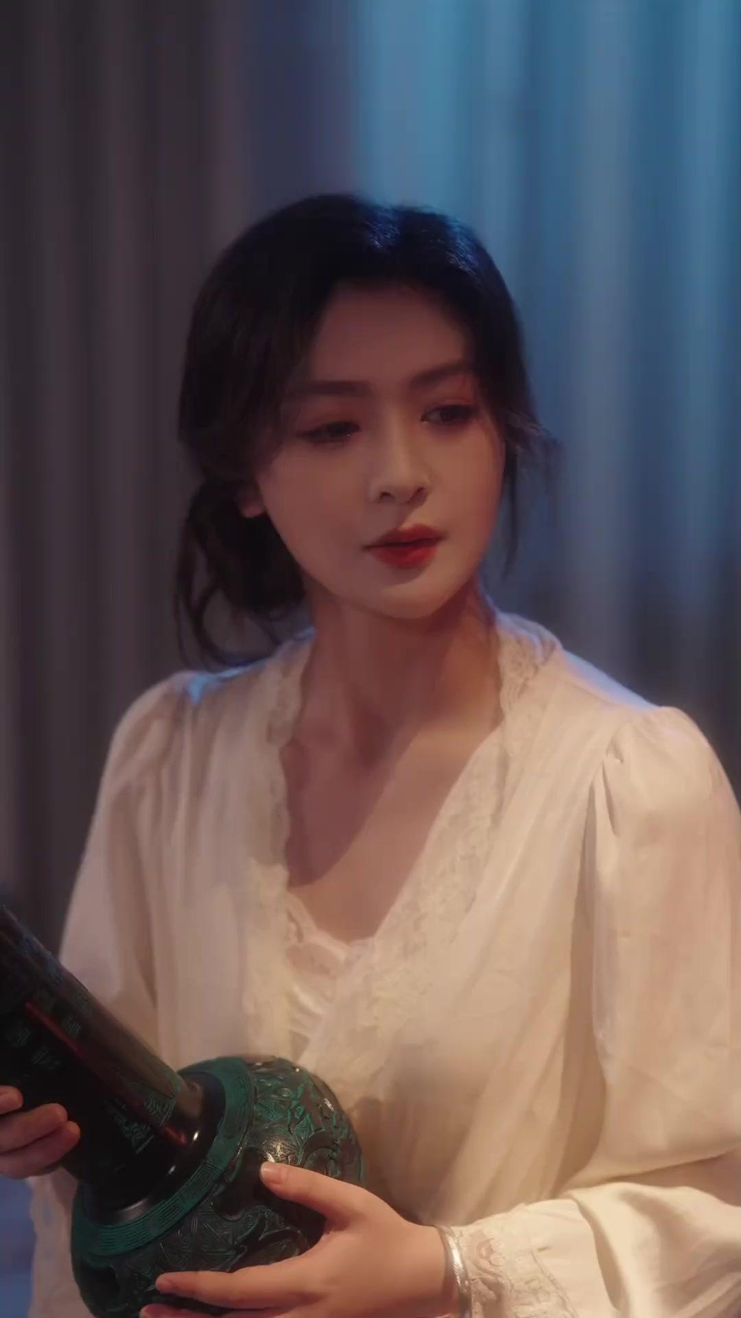  زوجتي الجنرال: الحب خلف الدروع