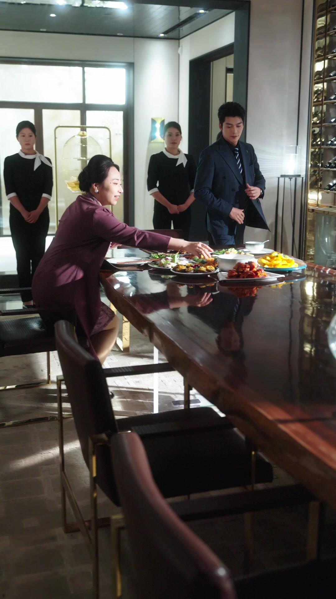  Keluarga Penuh Rahasia