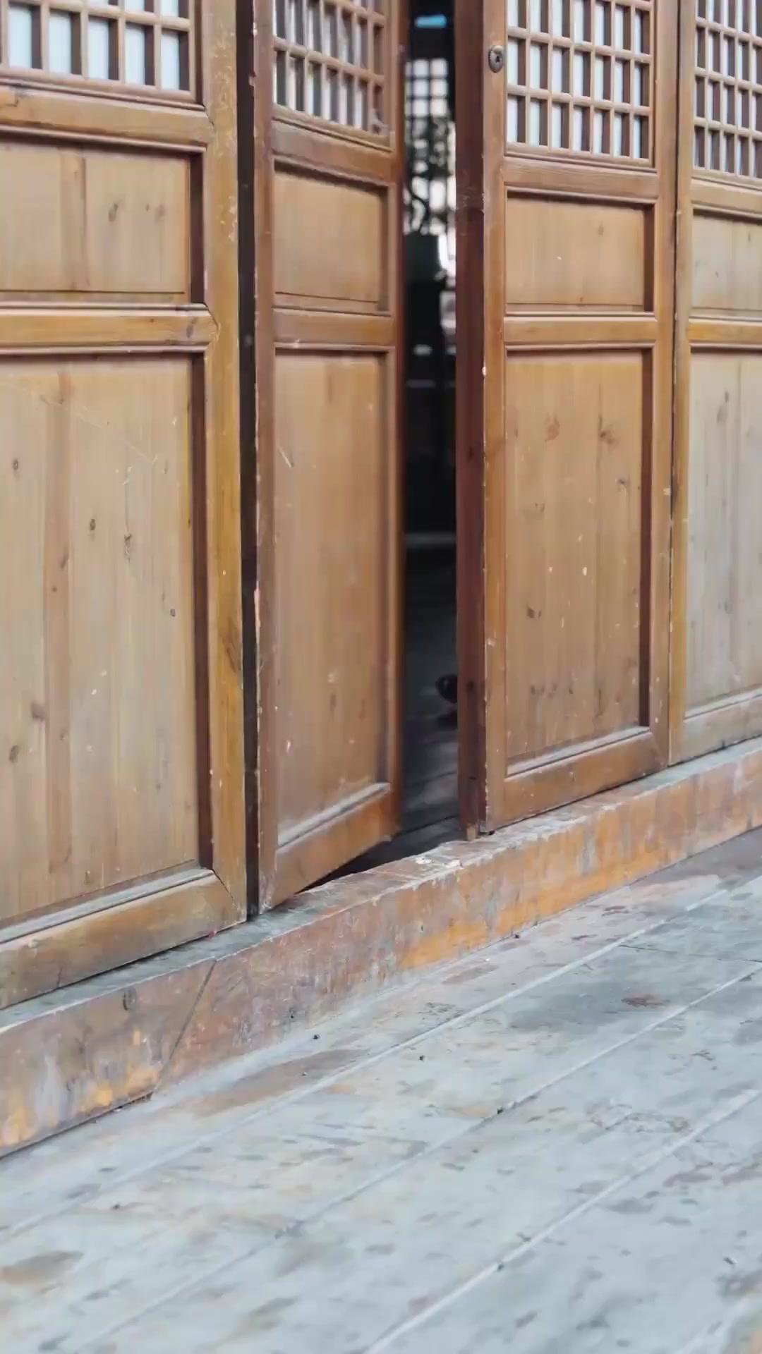 (Dublajlı) Sürpriz Kahraman