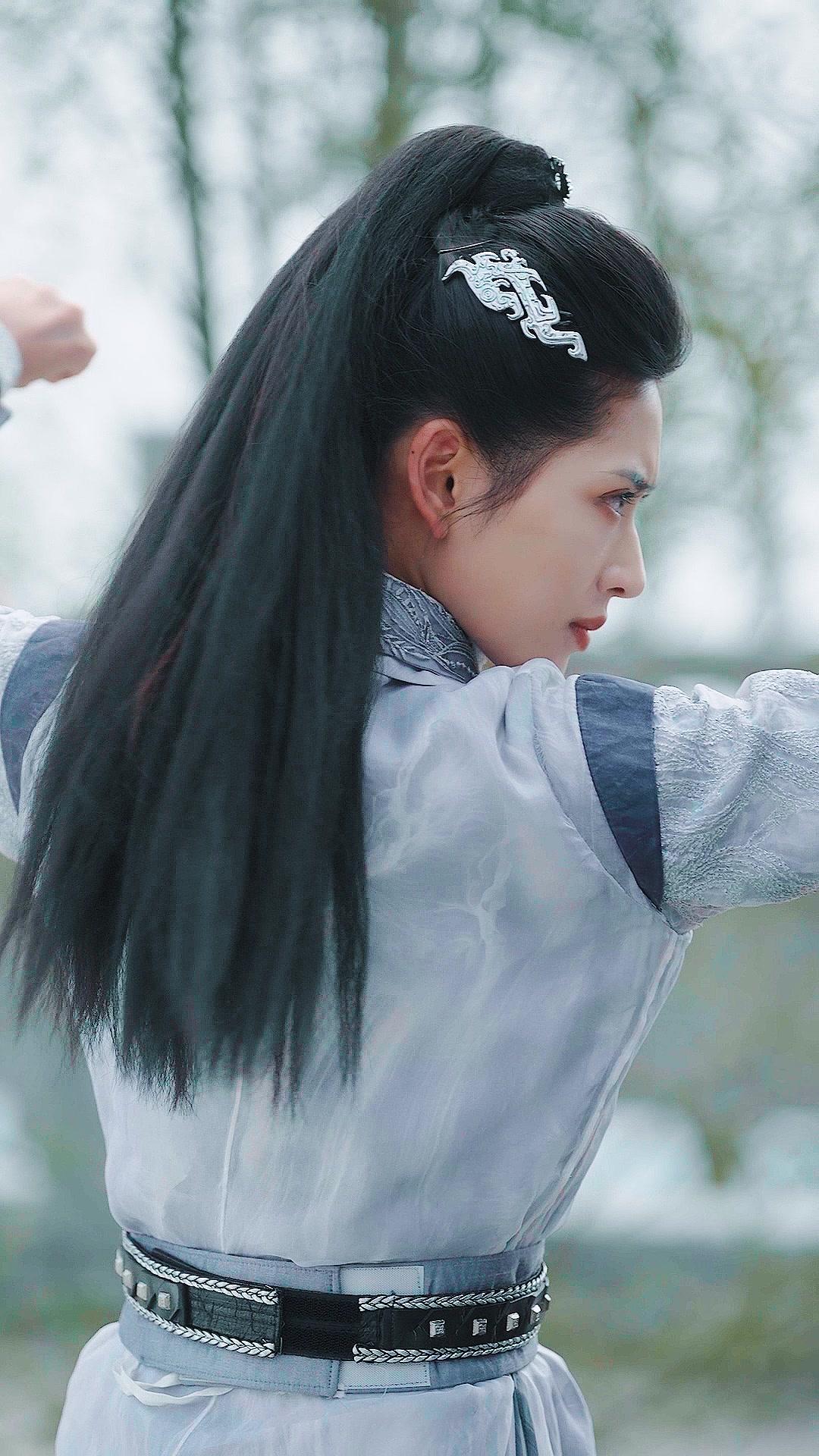 1500년 내공을 품은 그녀