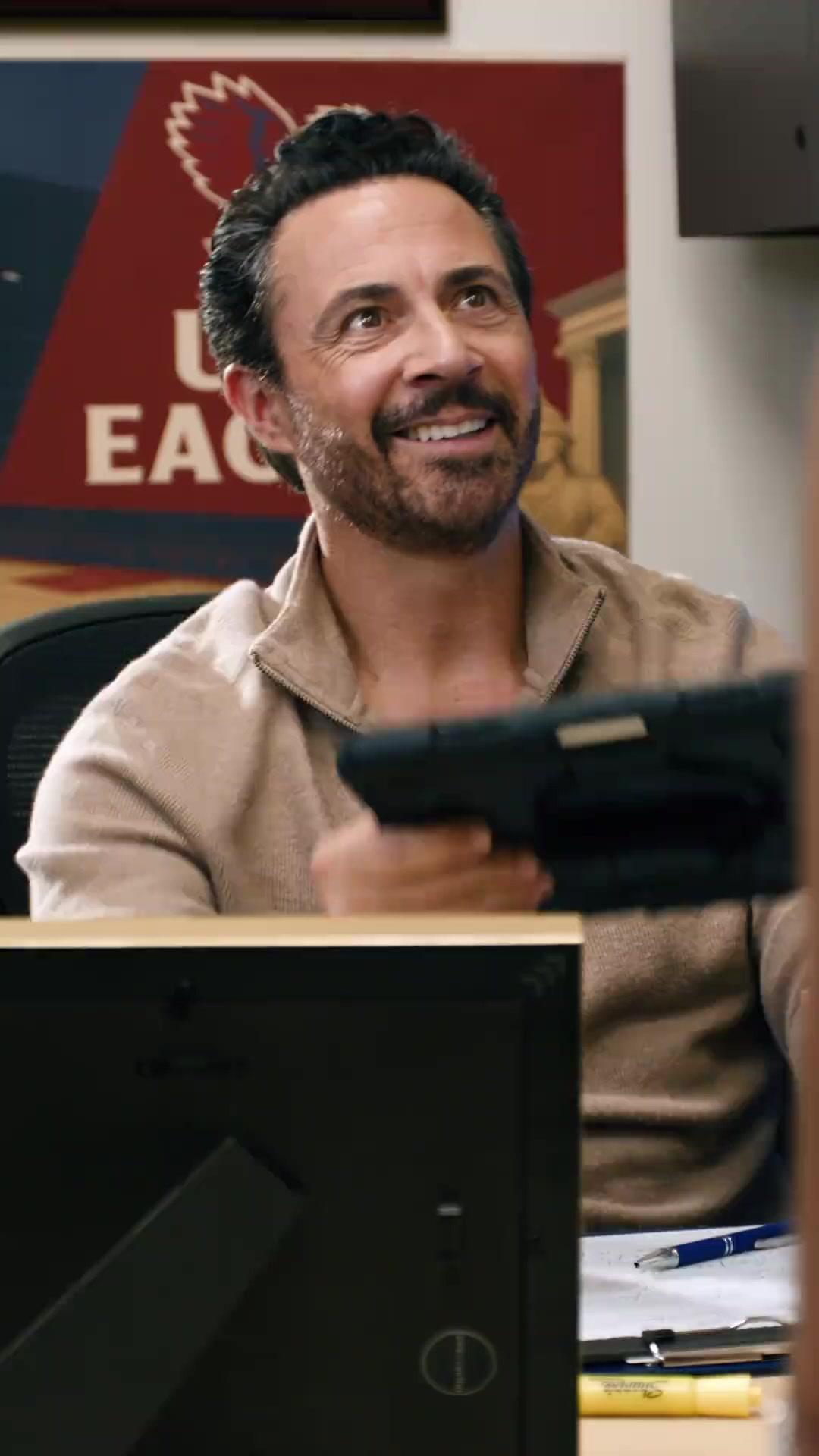 (Doblado) El dios regresó al juego