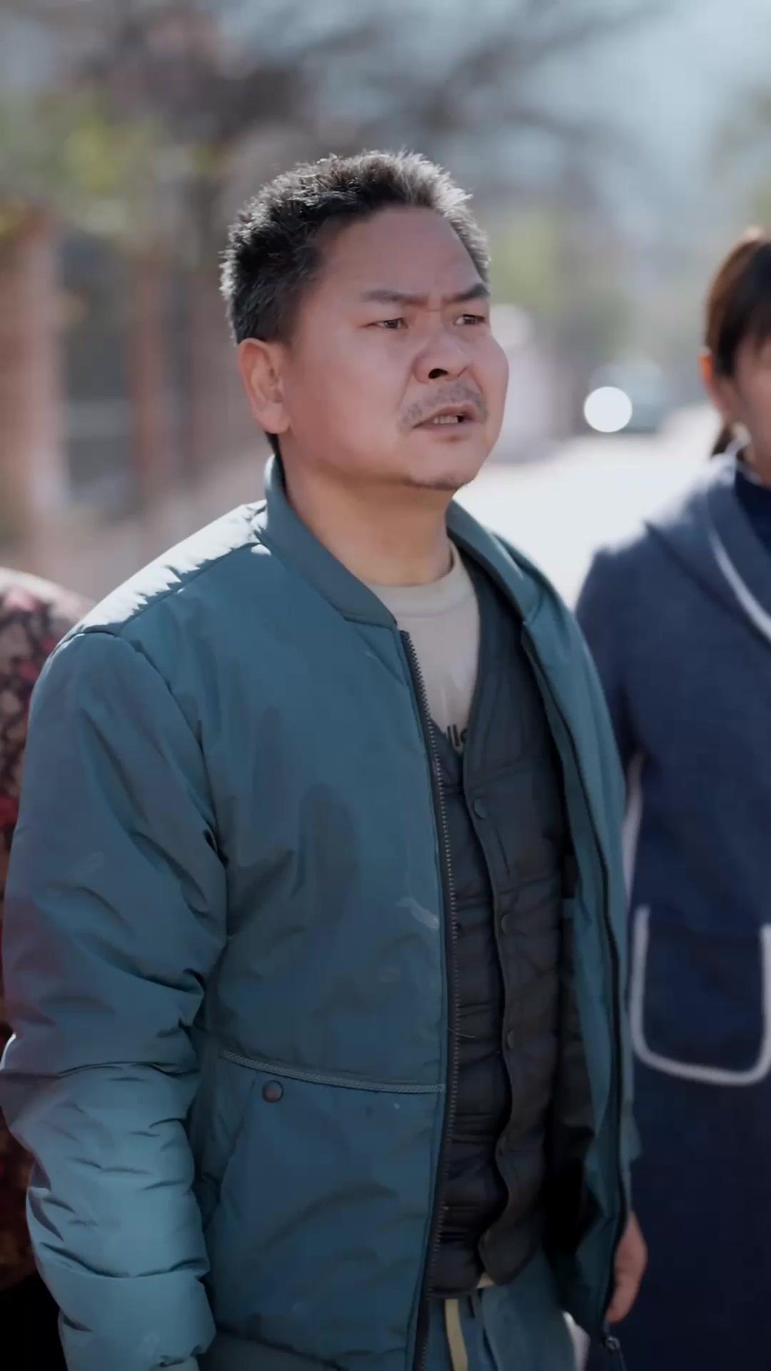 Topeng Palsu Keluarga