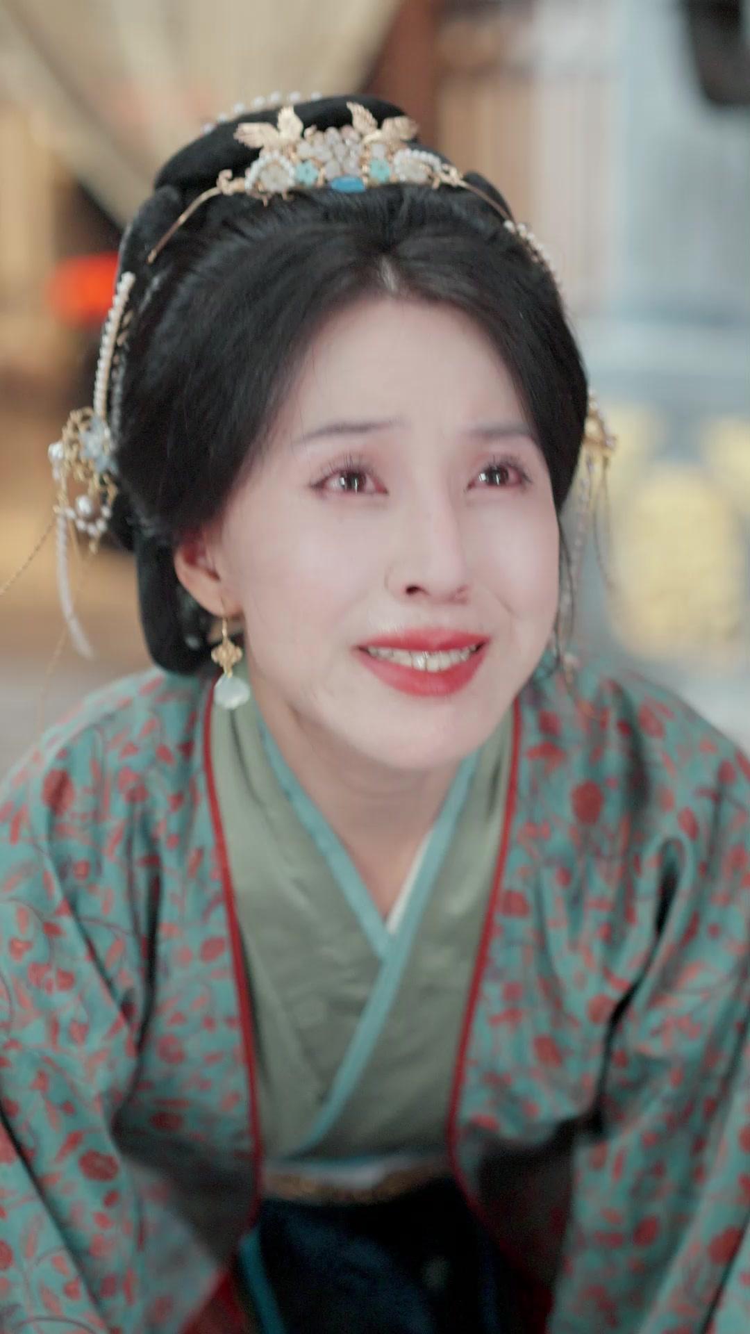 من يلمس الذهب يدفع عمره