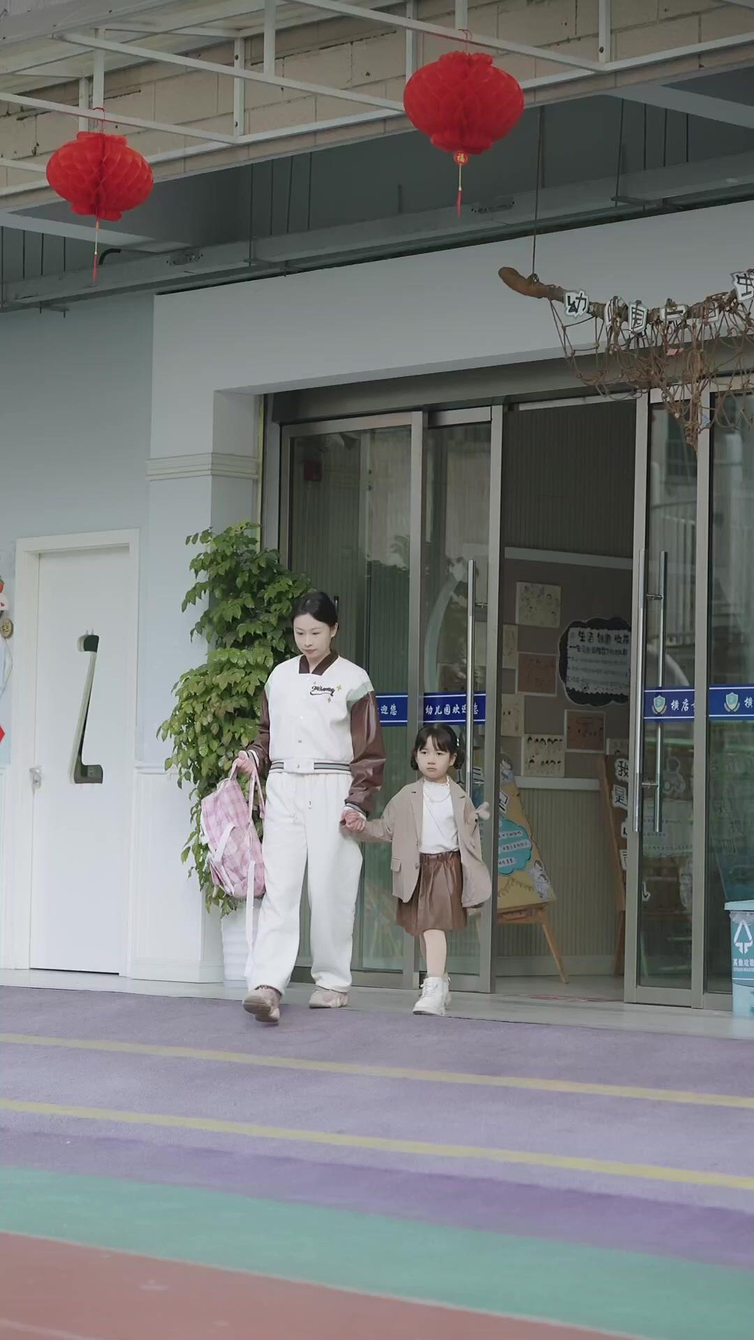 Rahasia Masa Lalu, Cinta dan Balas Dendam