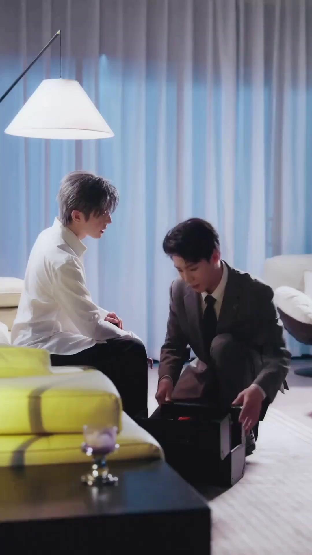 (Doublage) UNE ROSE À ÉPINES