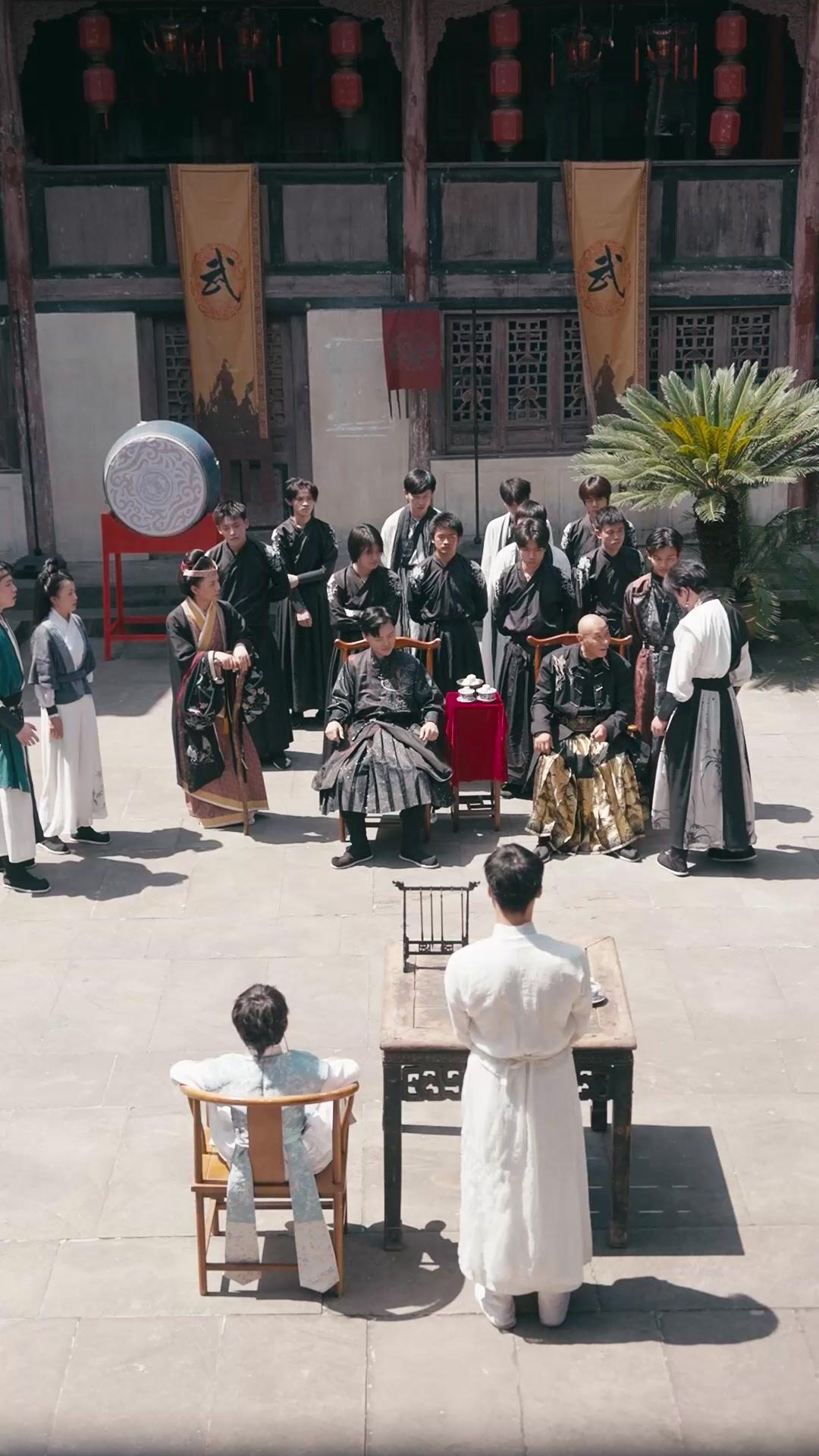 L'ENFANT SAINT TERRIBLE