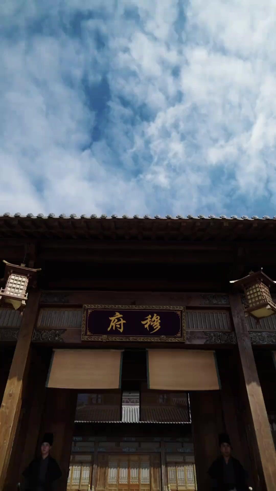 الأخ المدلل للأخوات القويات