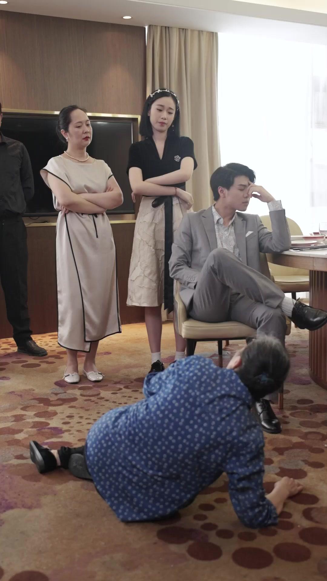 천안을 가진 배달원