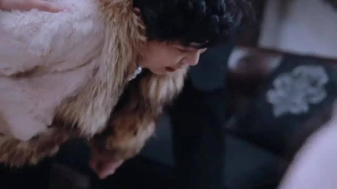 You in My Memory: When Bows Become Betrayals in a Gilded Cage