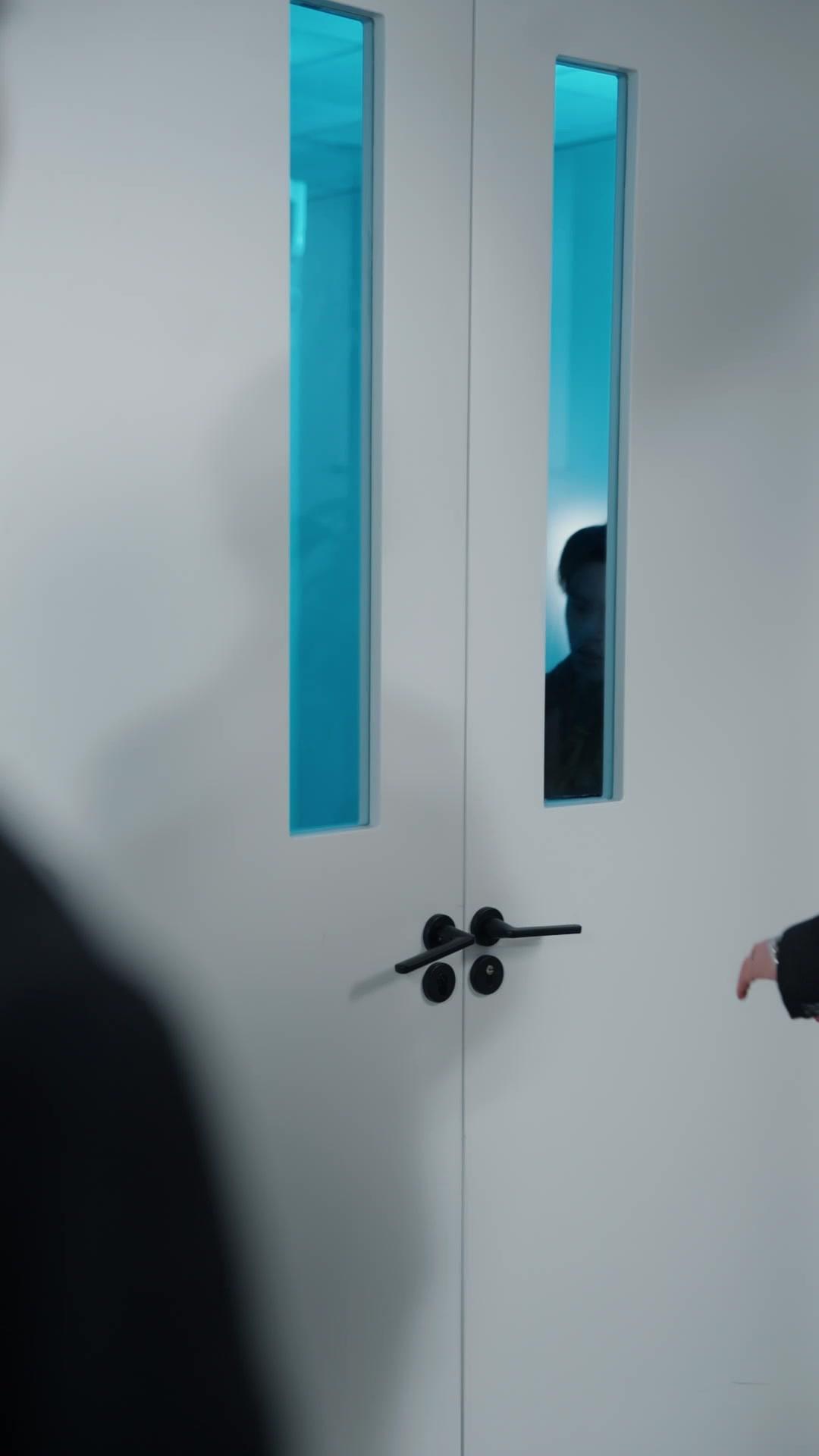 Sposa Lontana, Padre al Salvataggio