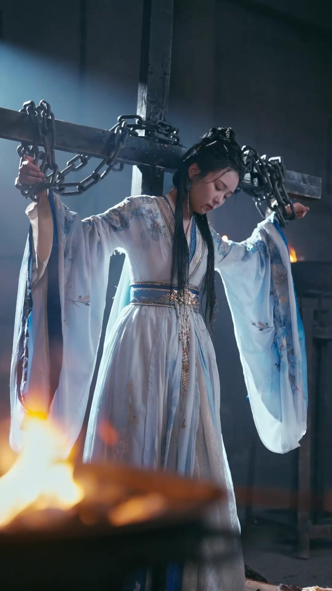 담장 너머의 운명