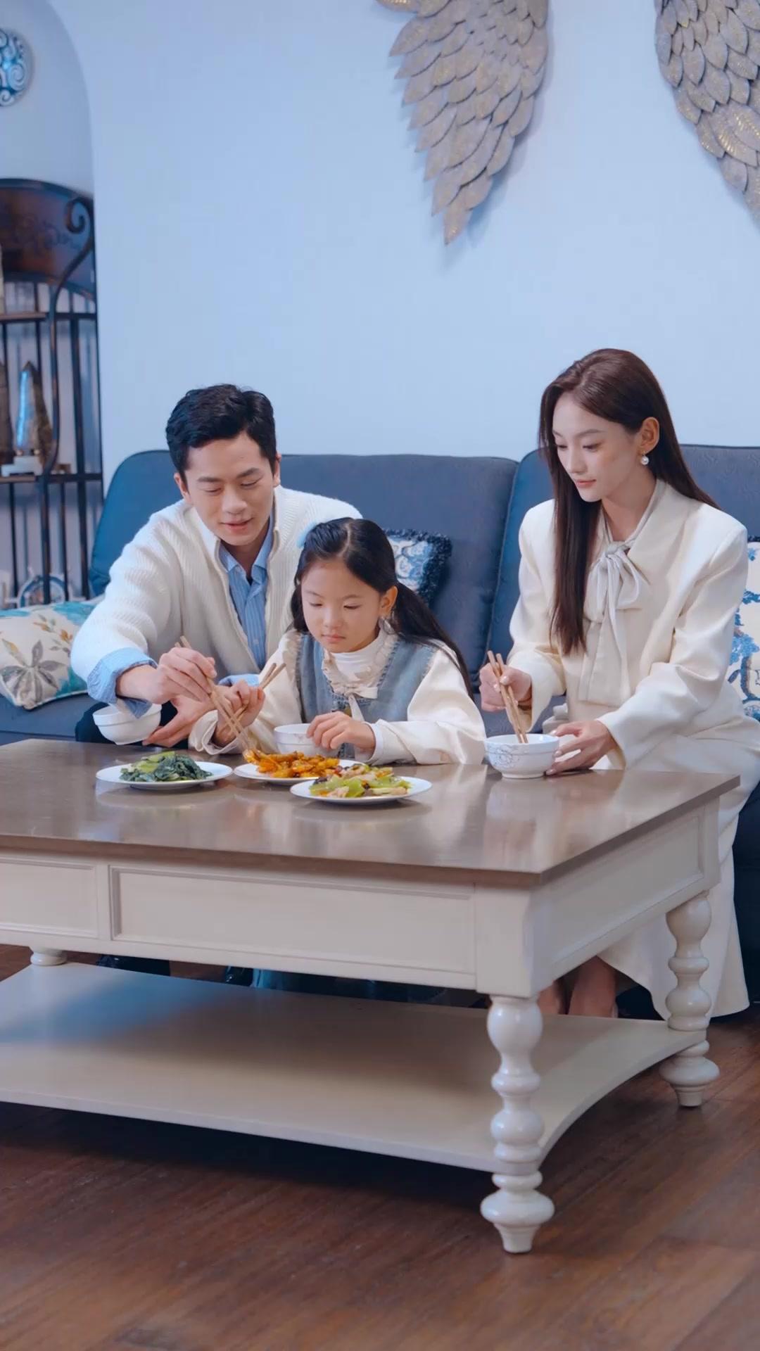 La niebla quedó, ella no