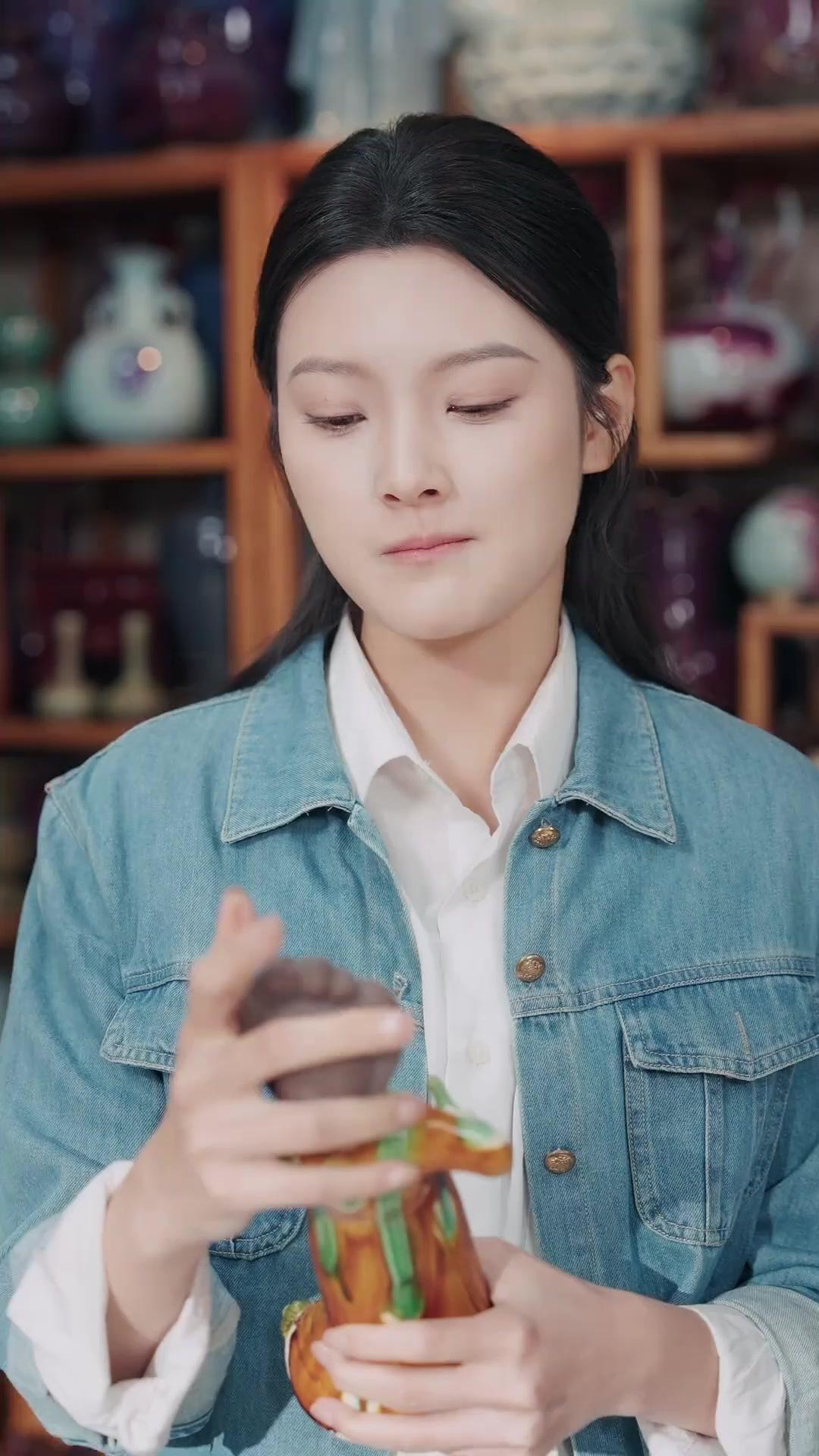 Nữ Hoàng Tìm Bảo Vật