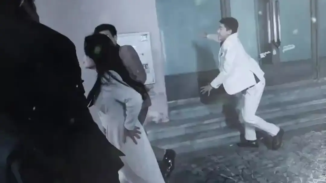 Chaos in Cobblestone Alley