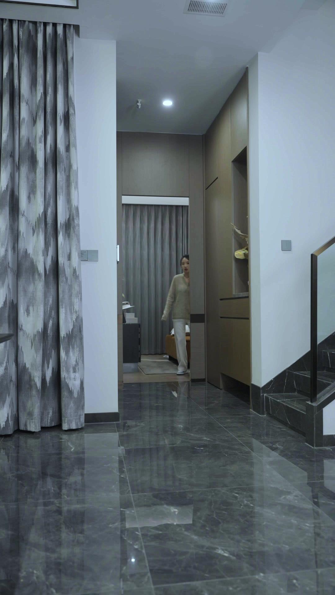 PAPA MILLIARDAIRE, FOU D'AMOUR