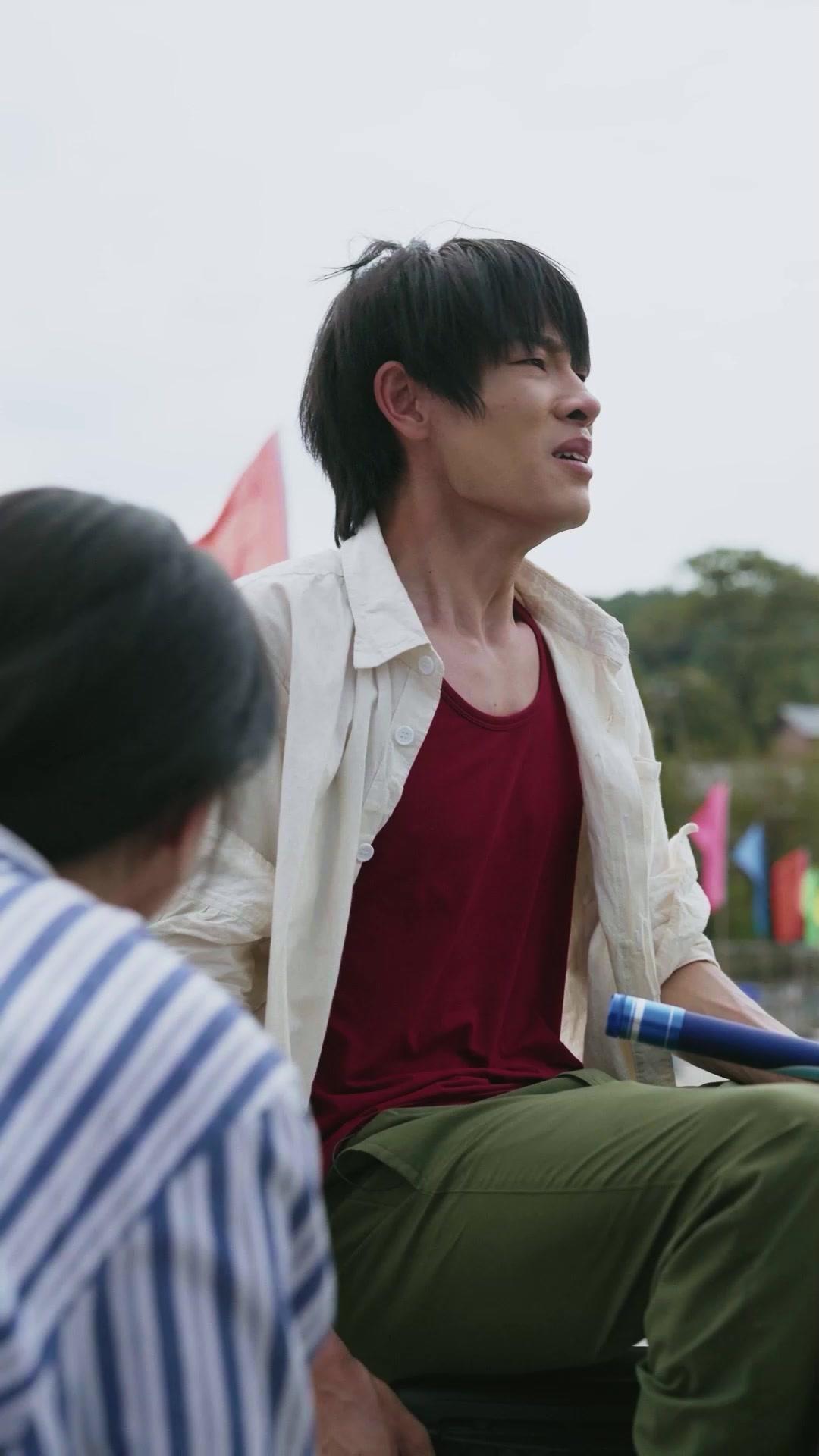 العودة إلى التسعينيات كشاب وسيم