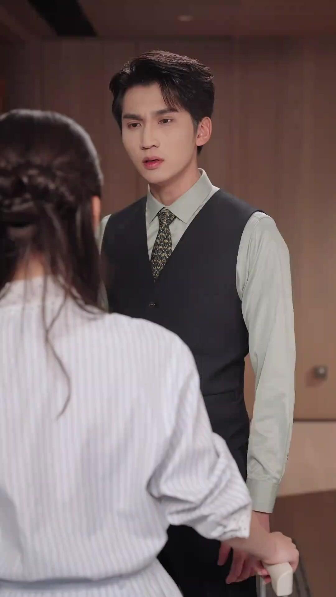 (Doblado)Me divorcié y ahora soy diosa