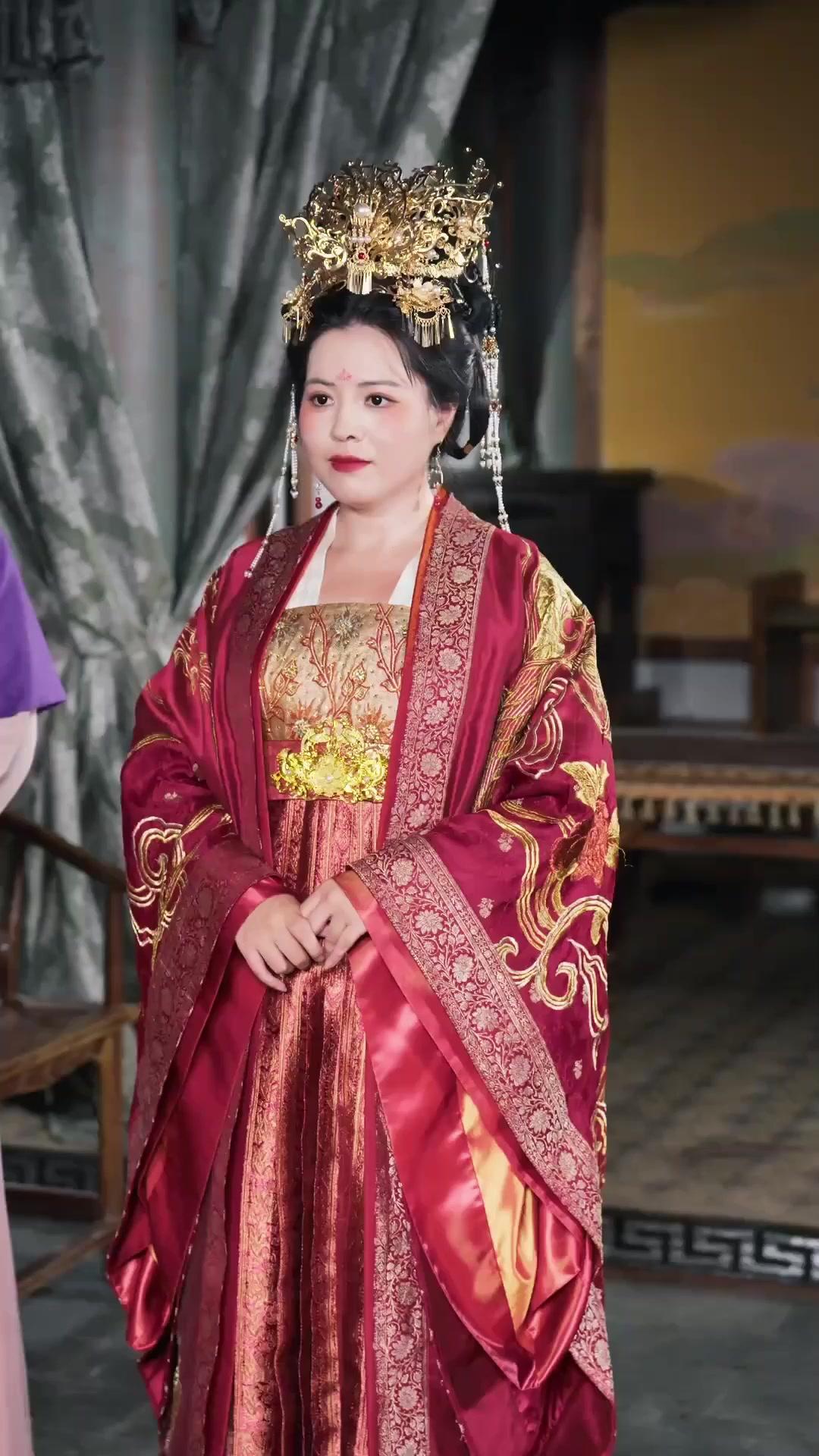 กุ้ยเฟยอวบ งามล่มเมือง