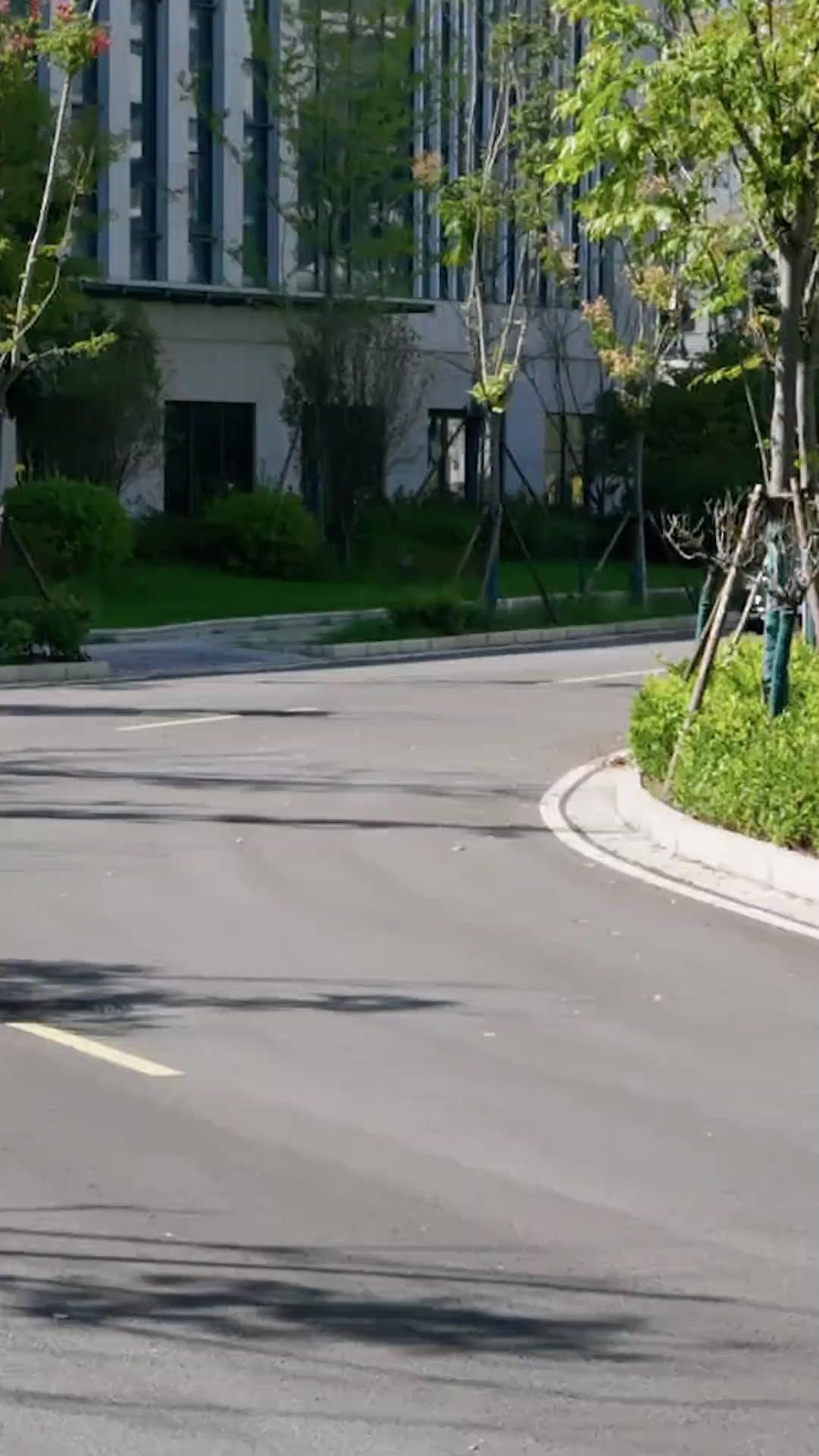 Dia Bukan Orang Biasa