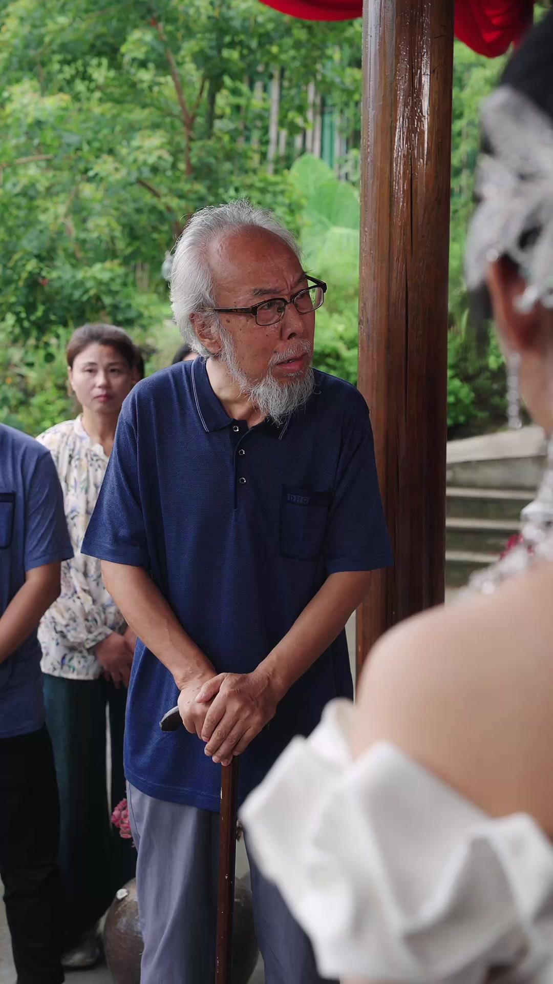 Tersamar Cinta Sang Miliarder