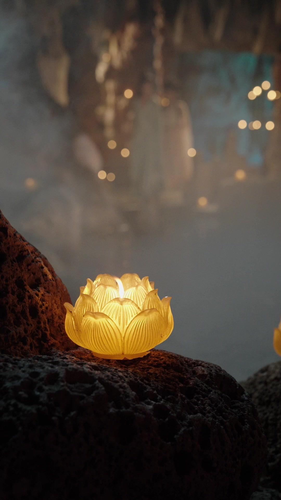 Kaisar, Musuhmu Aneh