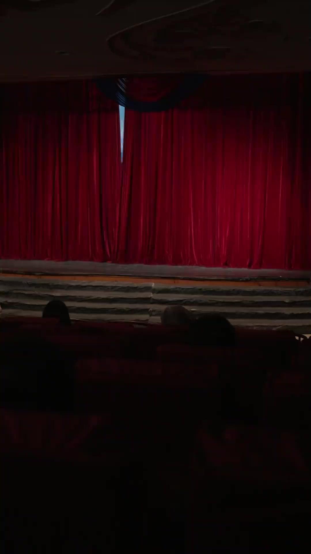 Ölschirmliebe der Sichuan-Oper-Königin