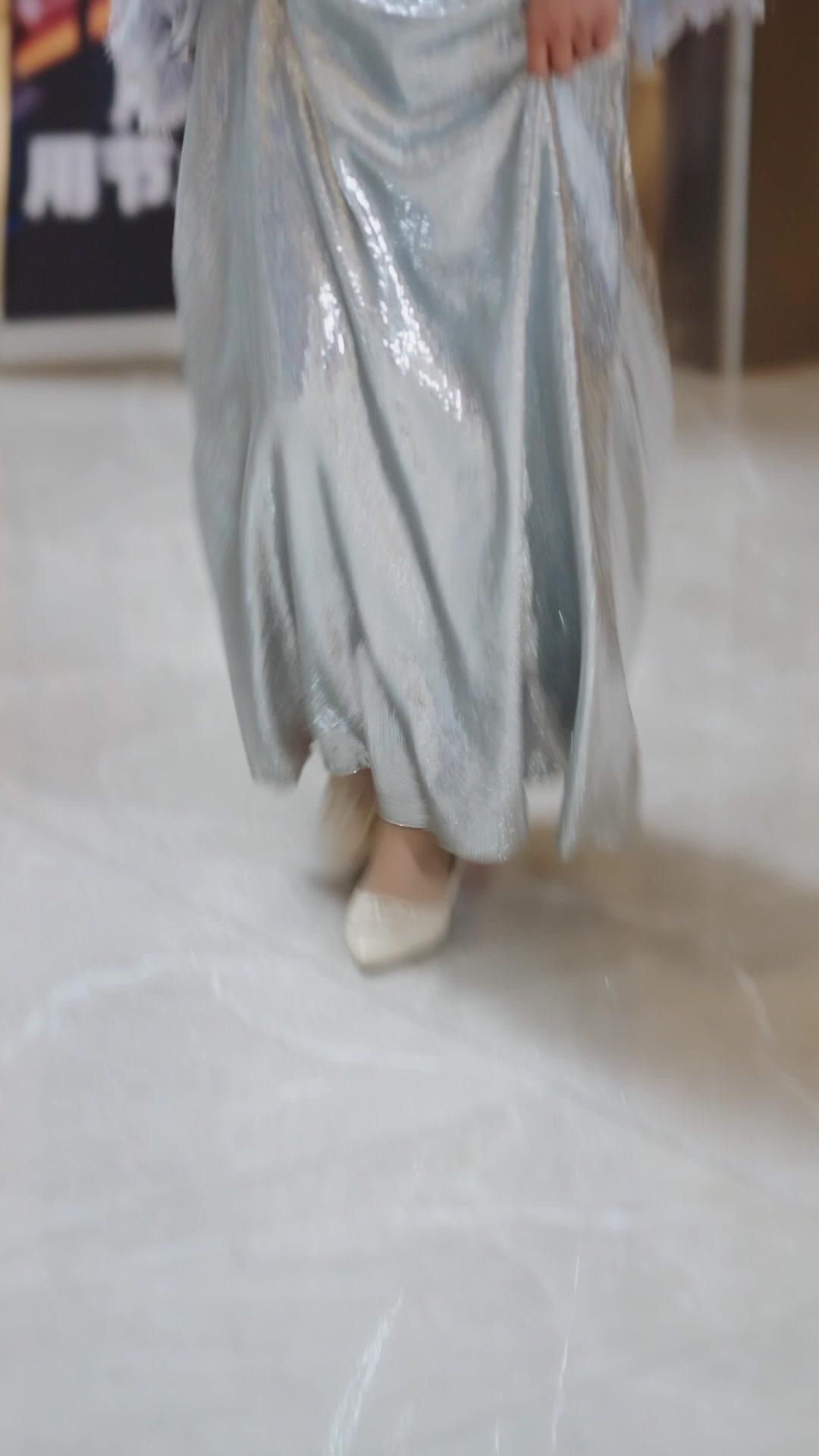 My Useless Uncle Made Me A Billionaire Heiress