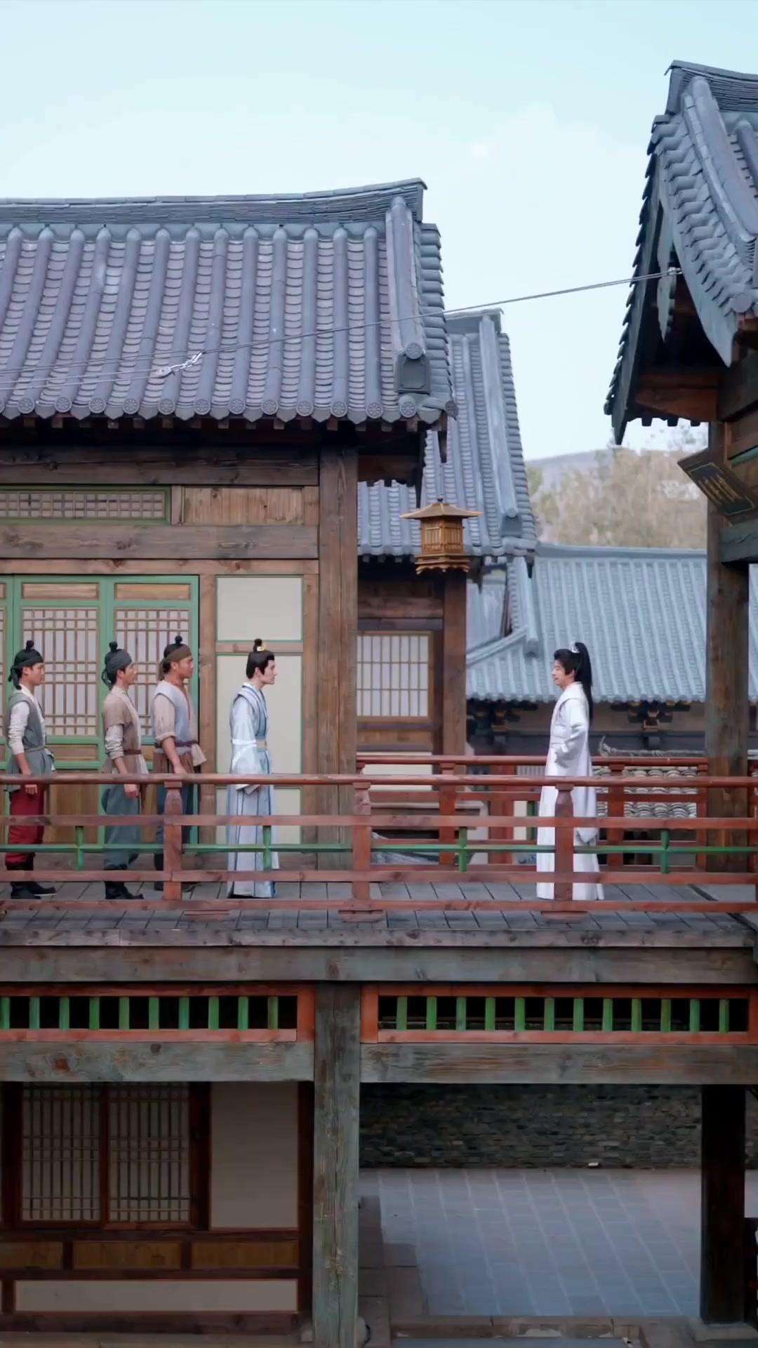 (Dublajlı) Masayı Deviren Adam