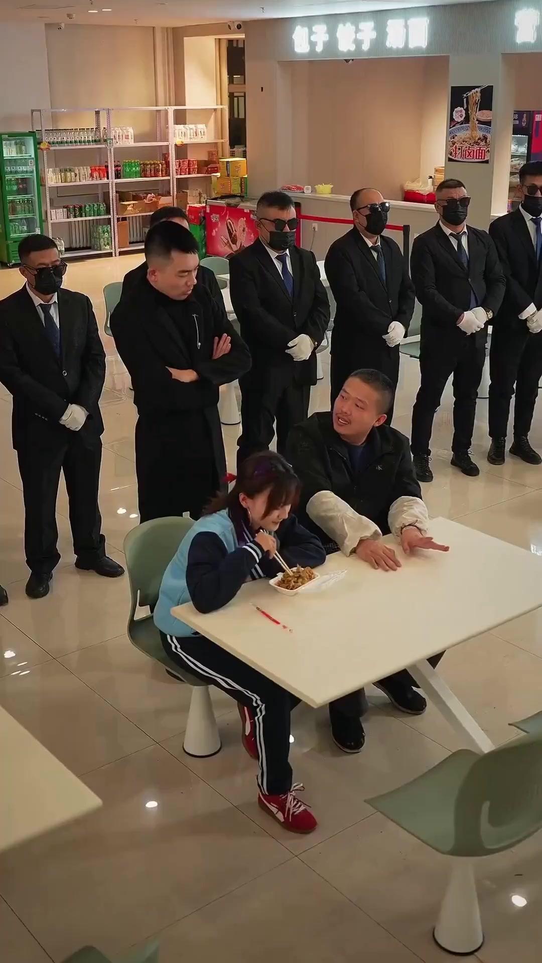 (Sulih suara) Gejolak di Dunia Hitam