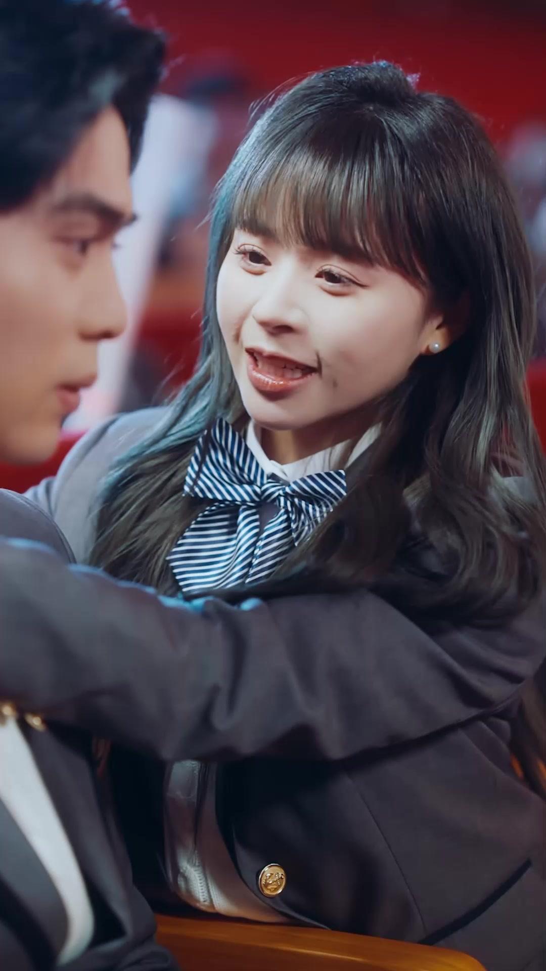 Air Mata di Balik Topeng Bisu