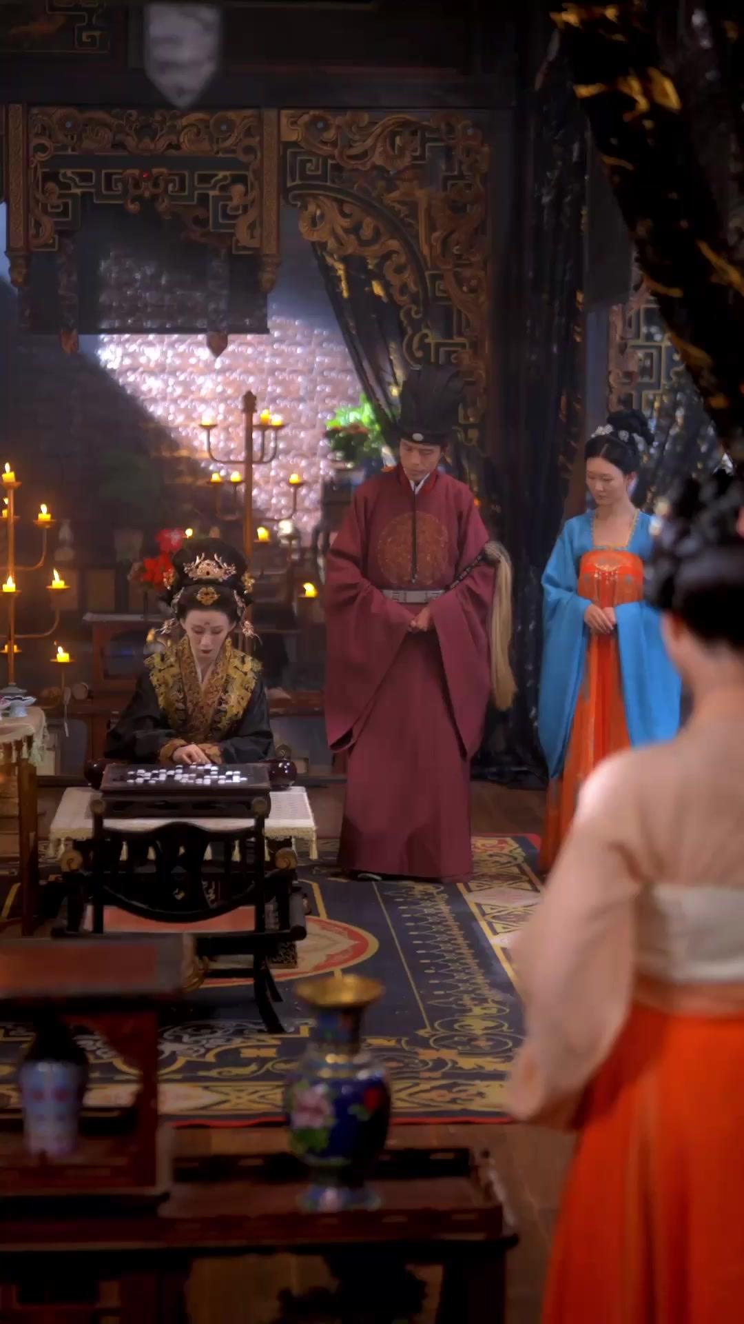 Sandiwara Kaisar Palsu