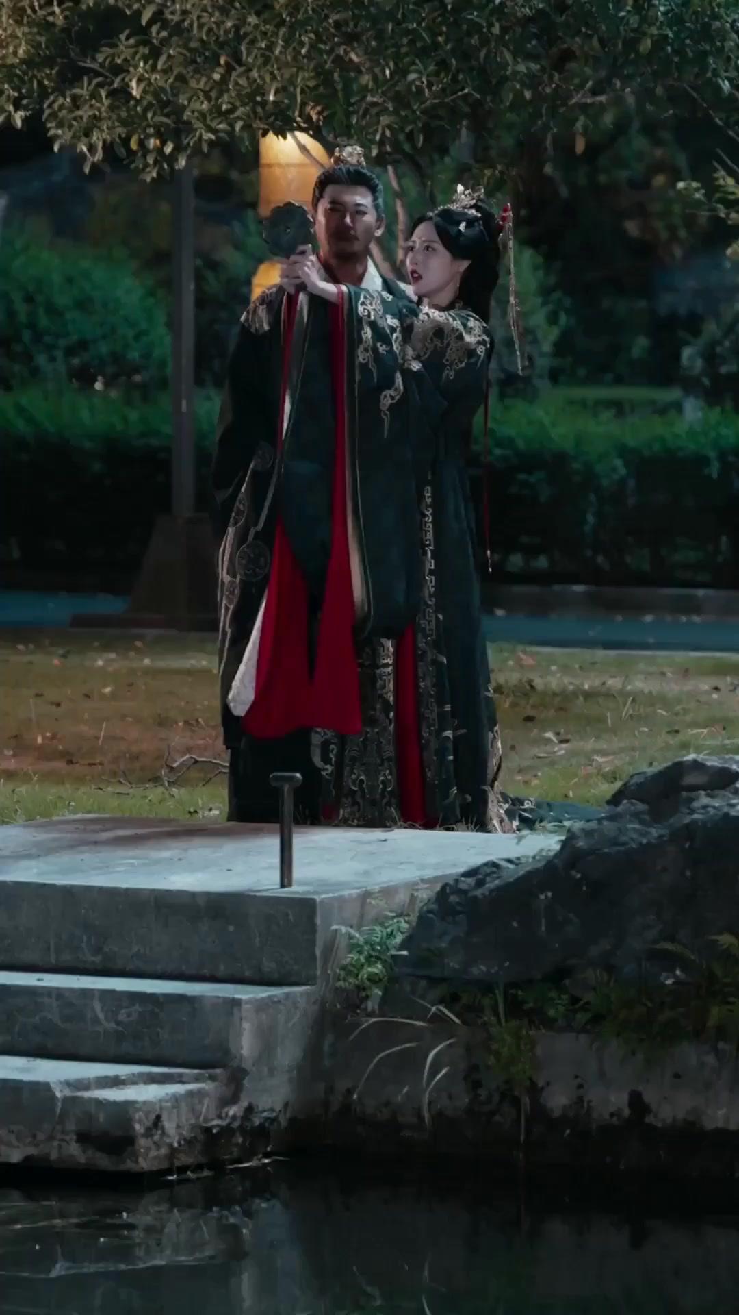 (مدبلج) الإمبراطورة زوجةُ الأب