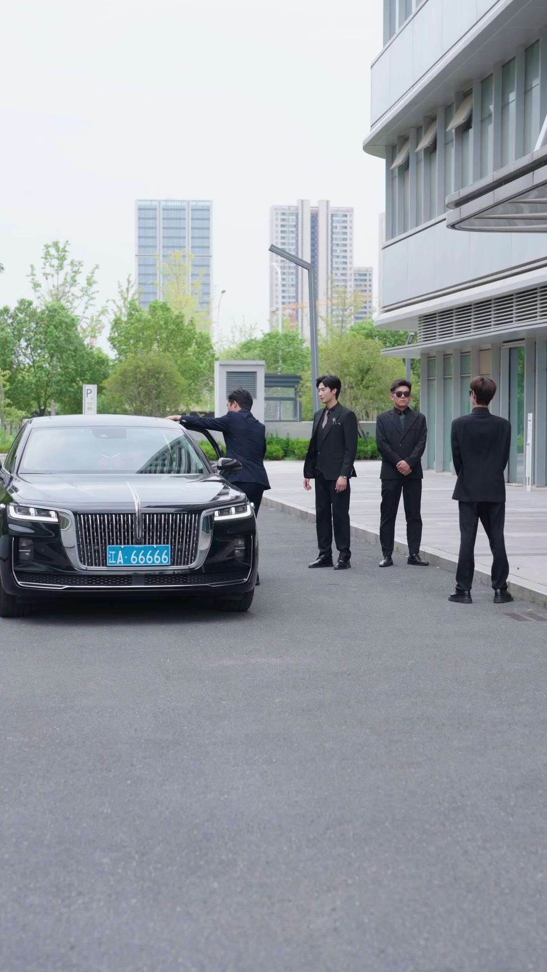 Figuran Jadi Ratu Cerita