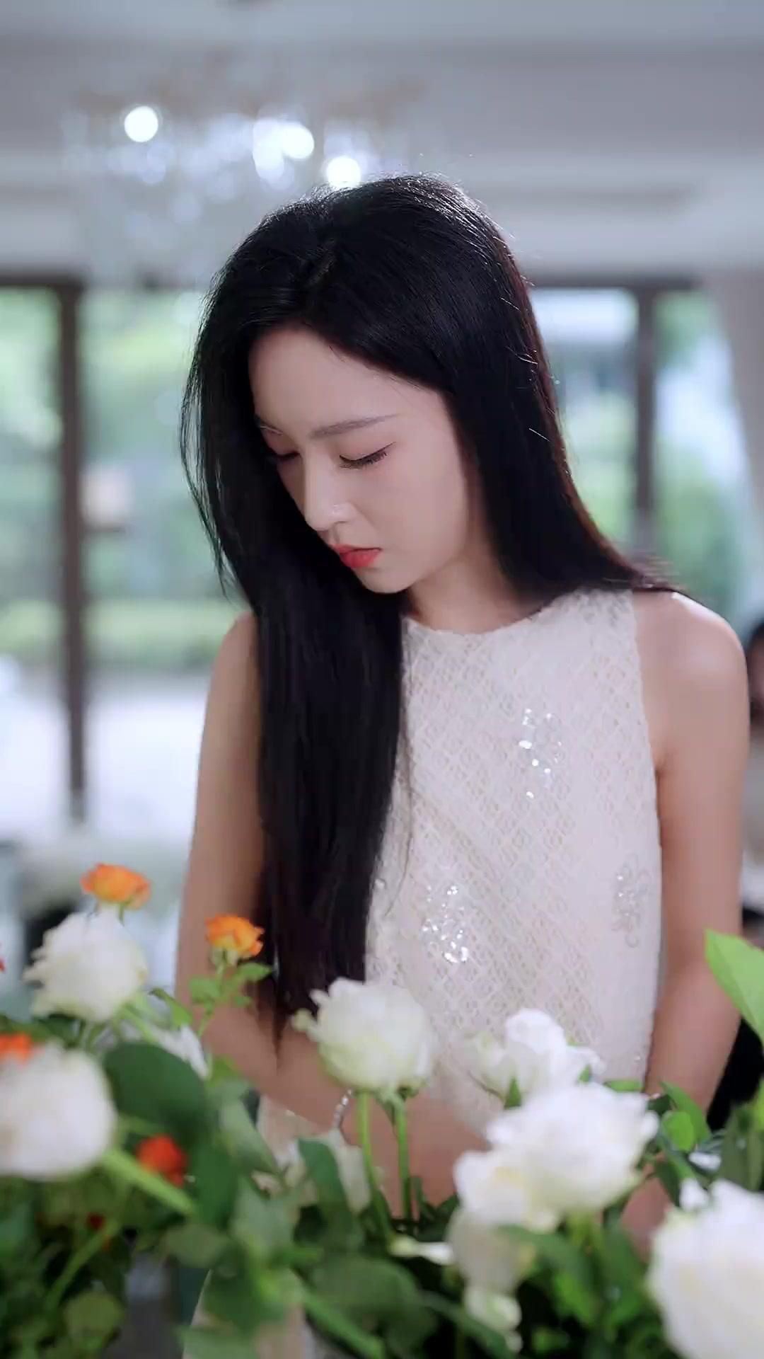 Bunga Berduri di Ruang Sidang