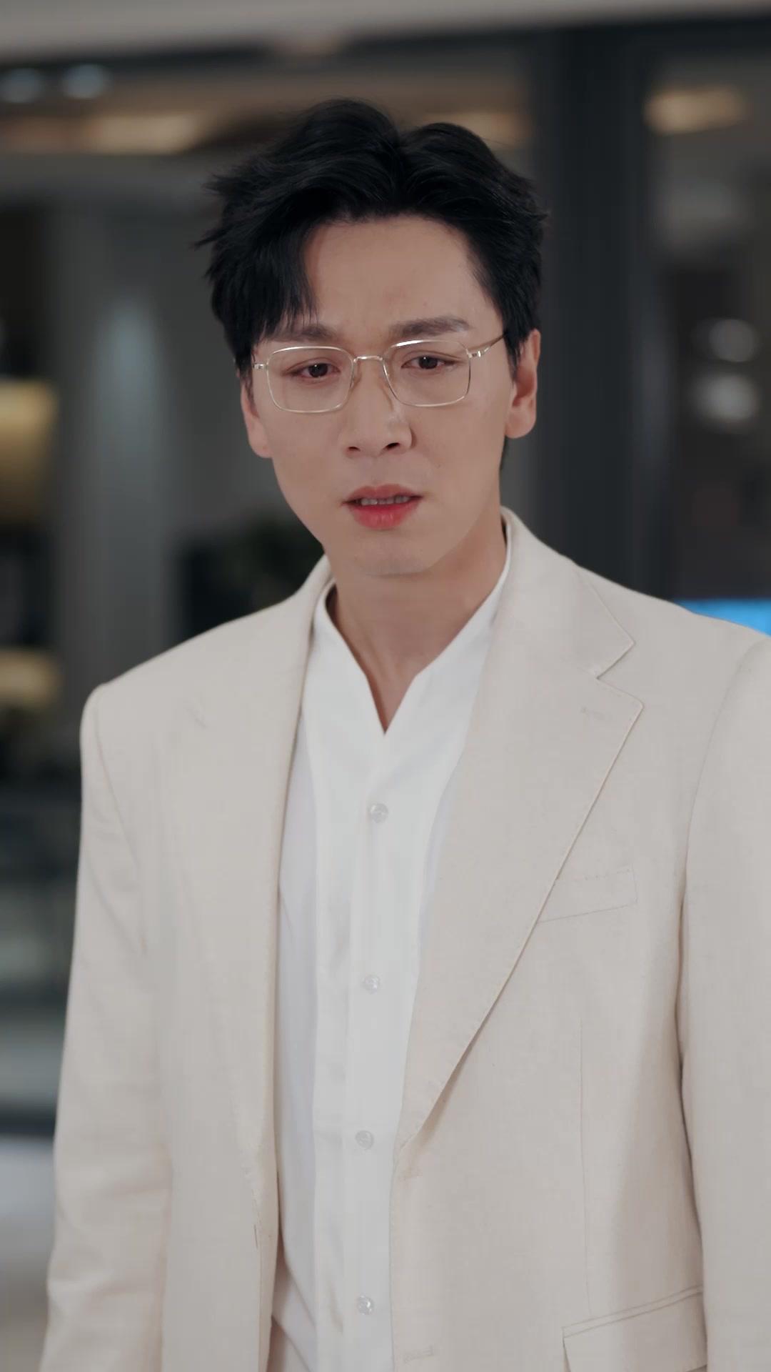 憾此生曾信你眸光