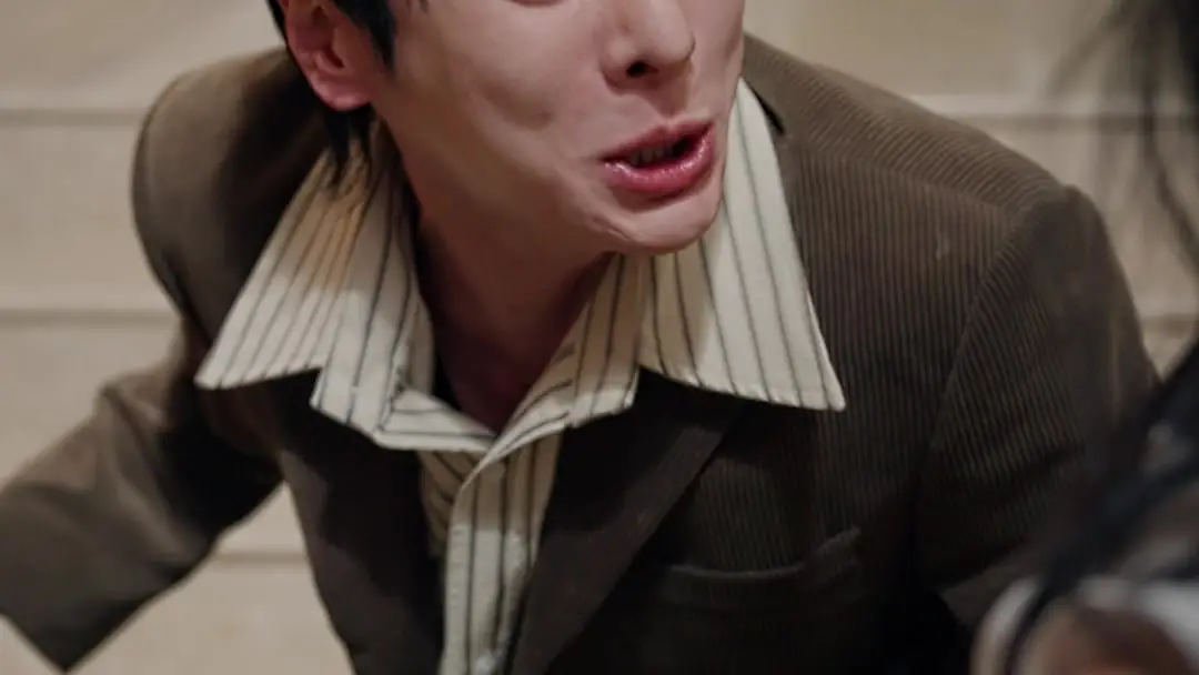 거지 남편은 재벌, 계단에서 시작된 폭로의 순간