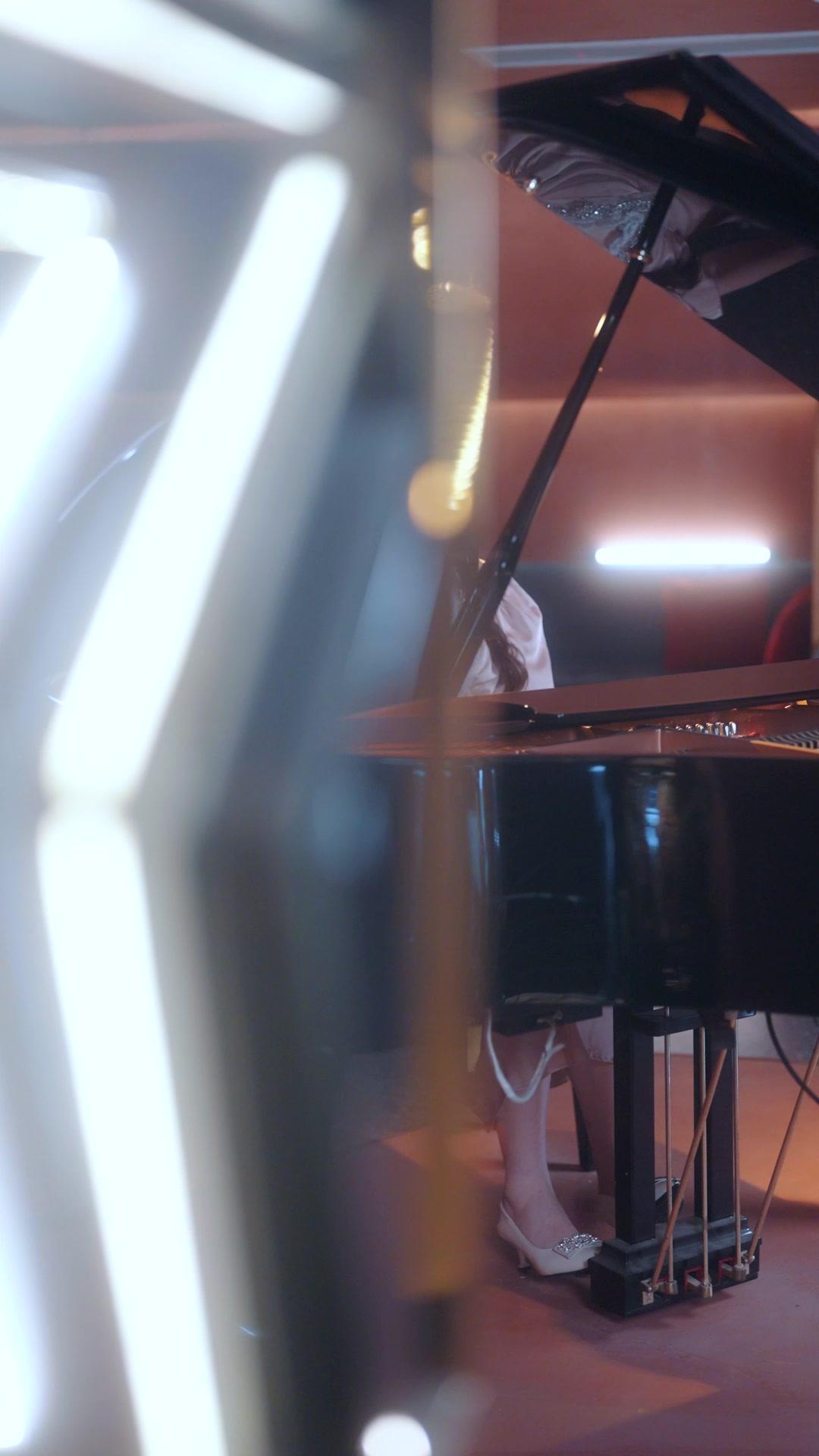 Komedi Cinta Puan Ethan​