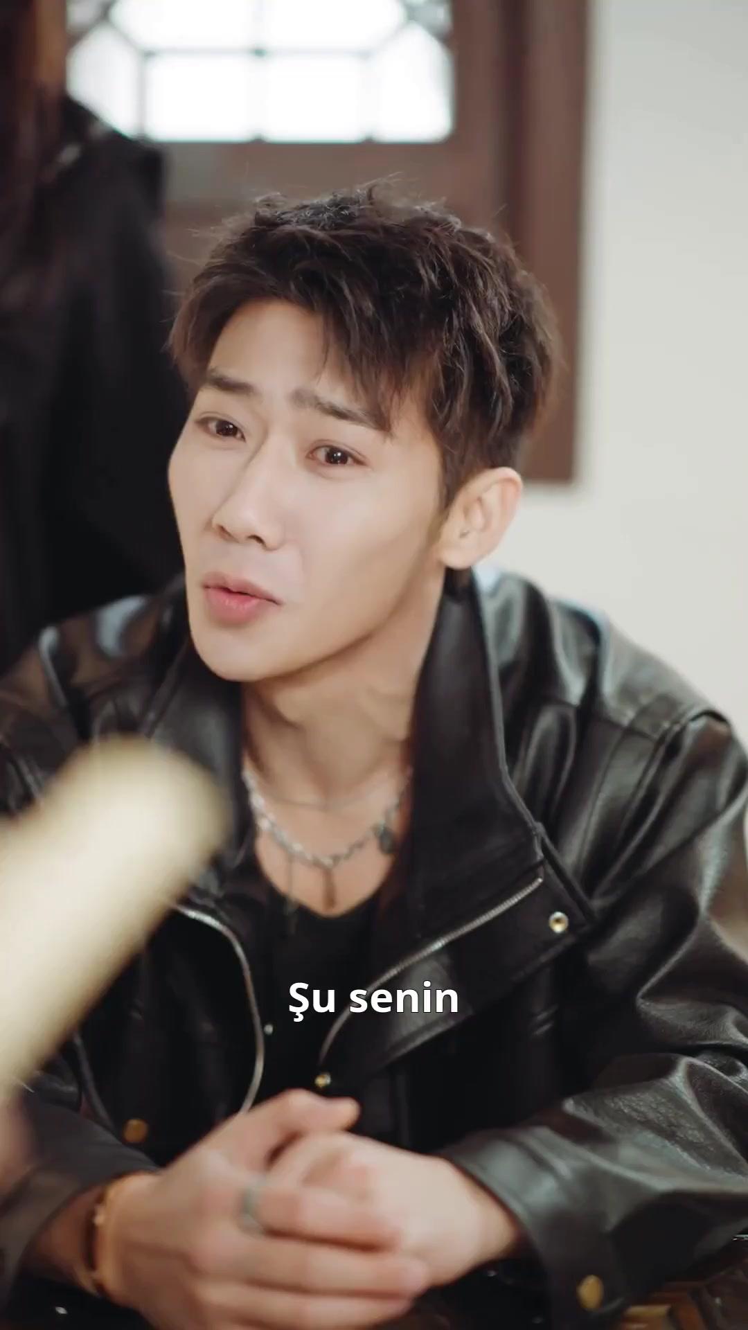 (Dublajlı) 1980'den Gelen Servet