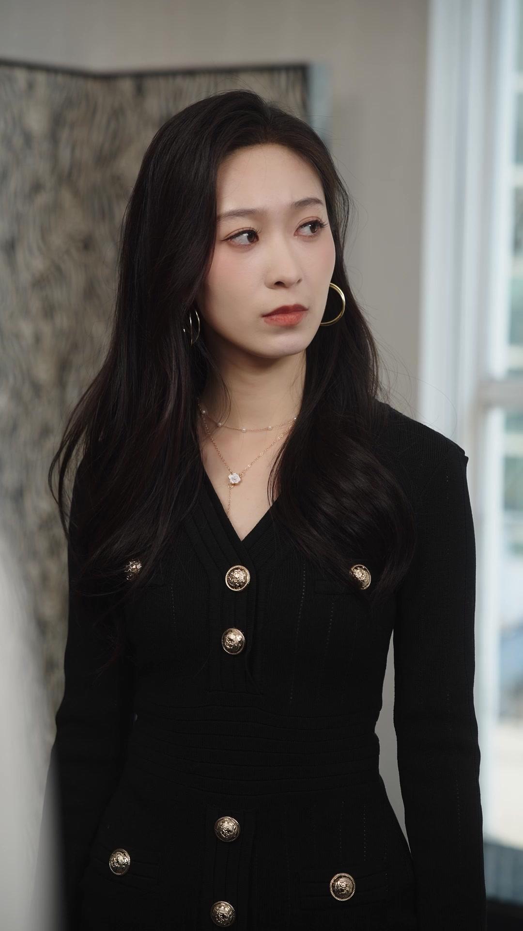 Long Uy Trấn Thiên Hạ