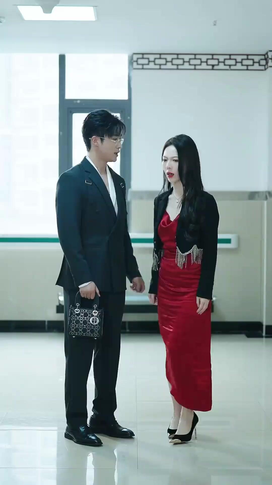 (Dublajlı) Karım Yogaya Bayılır