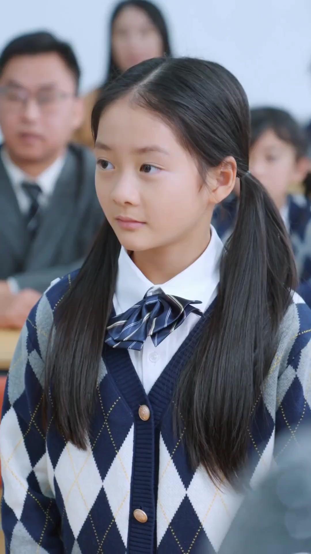 (Doublage) MA MÈRE REVIENT, TREMBLEZ