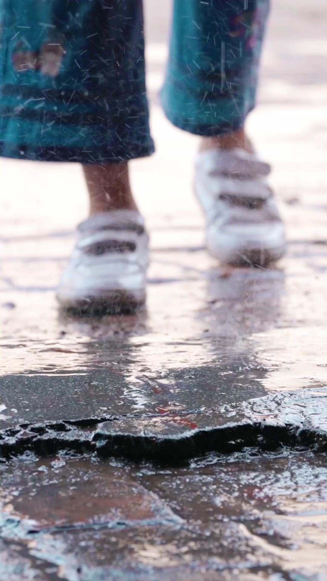 Surprise, Mom! It’s Your Real Daughter!