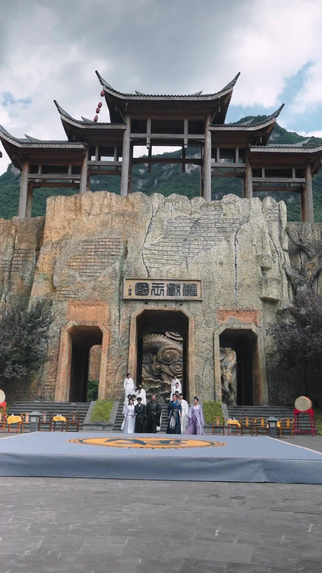 小さな宗祖 剣で物申す