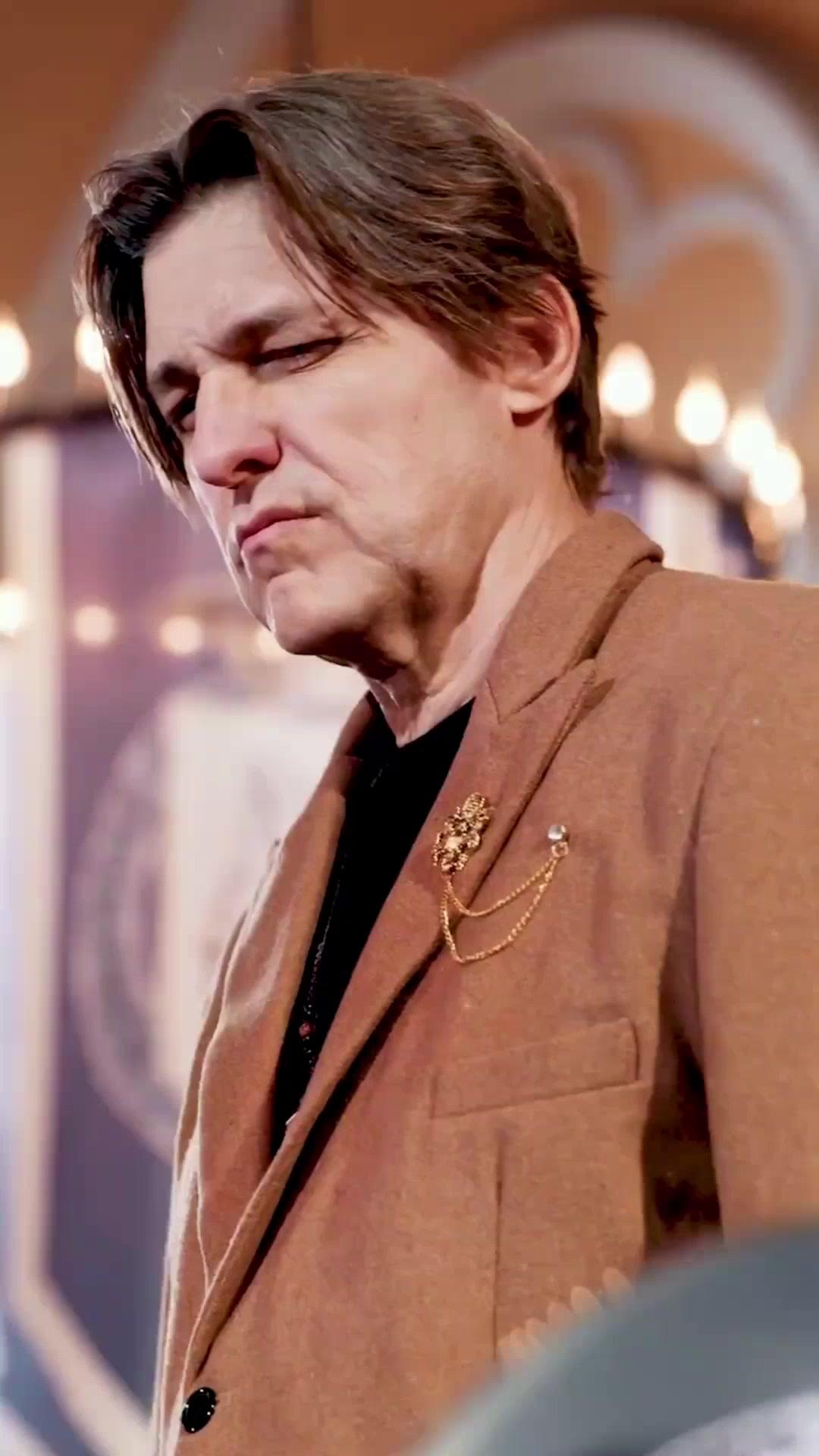 (Doublage) LE ROI LOUP CACHÉ : UN HYBRIDE MÉPRISÉ