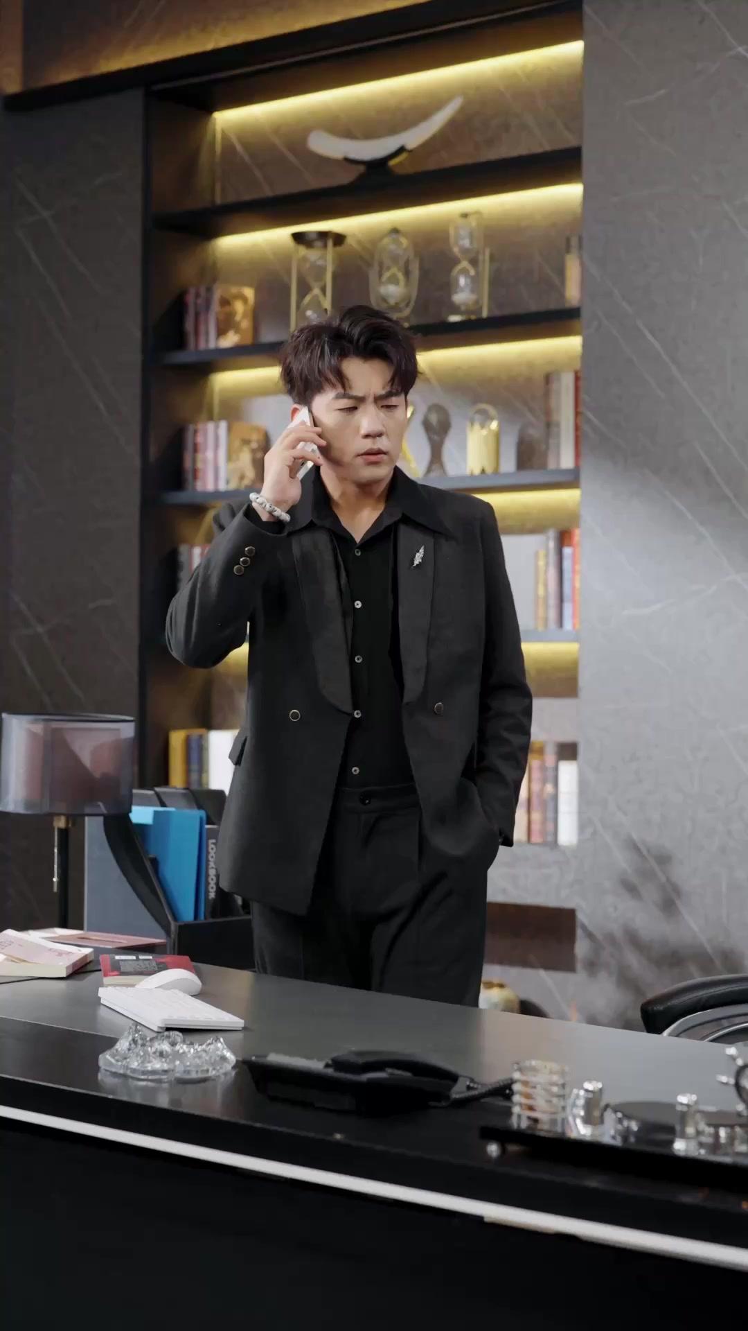 Hati Terkunci, Cinta Datang