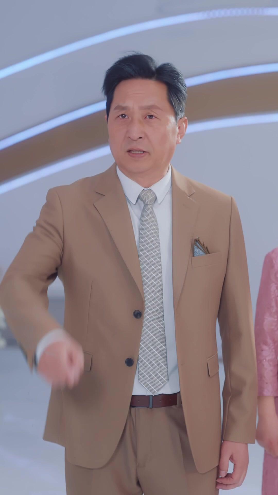 Air Mata di Balik Topeng Bisu