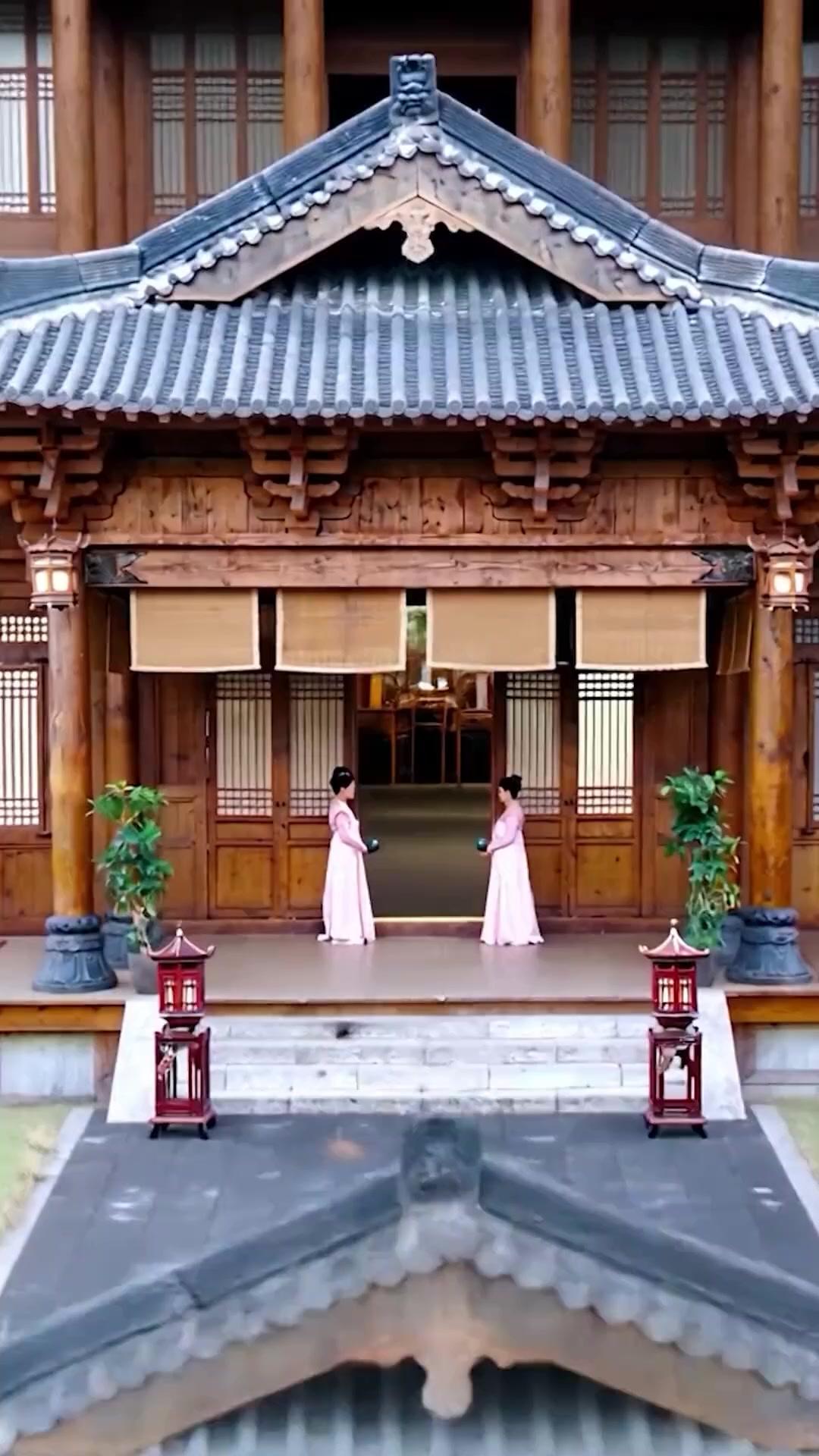 (พากย์เสียง) พันธนาการหงส์คู่