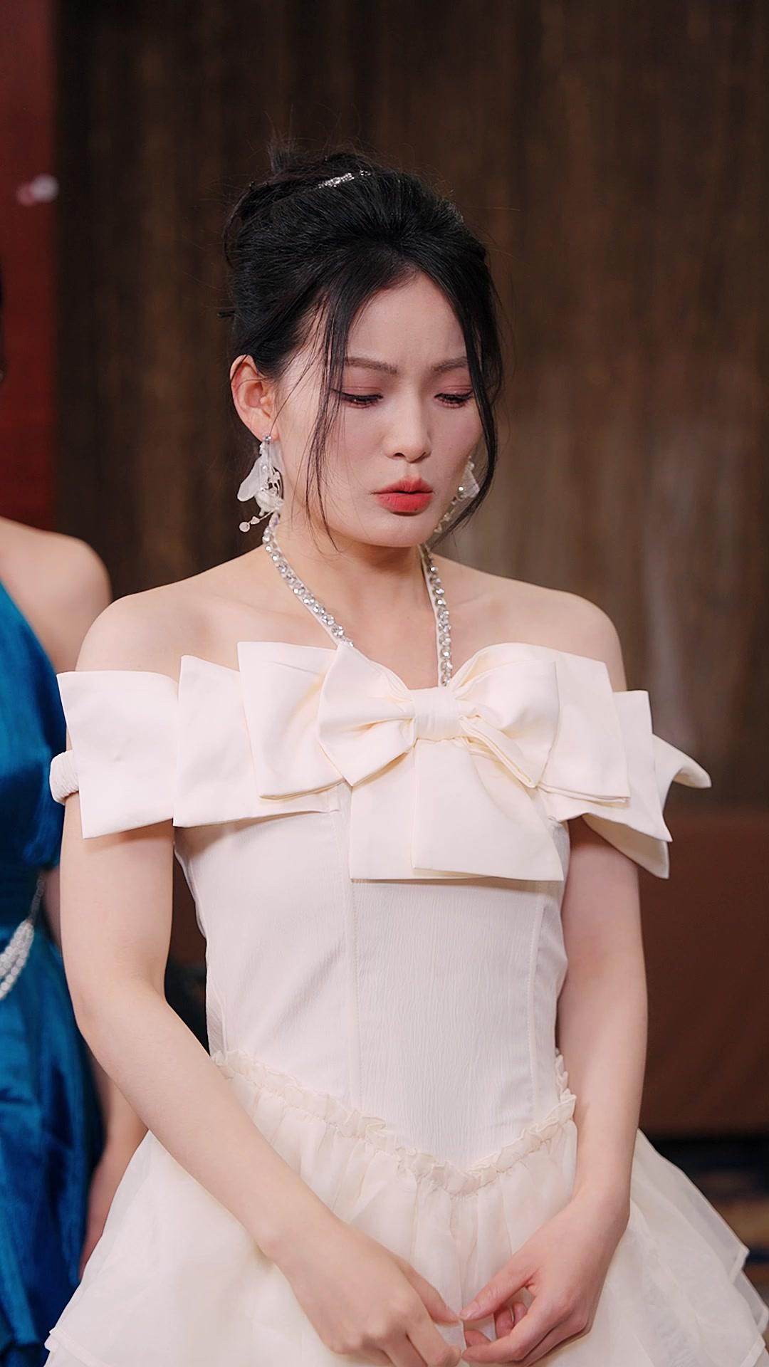 Bangkitnya Bu Naga: Aku Berhenti Jadi ART!